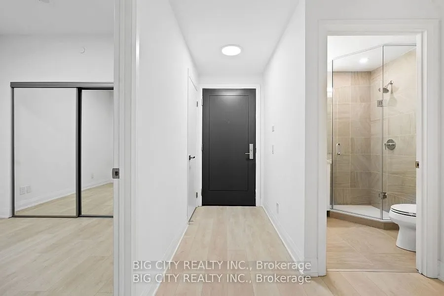 33 Frederick Todd Way, #909