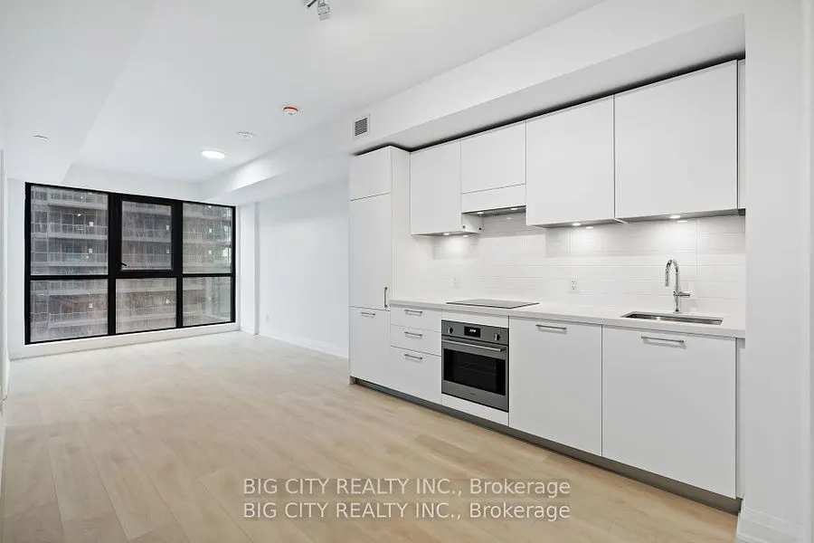 33 Frederick Todd Way, #909