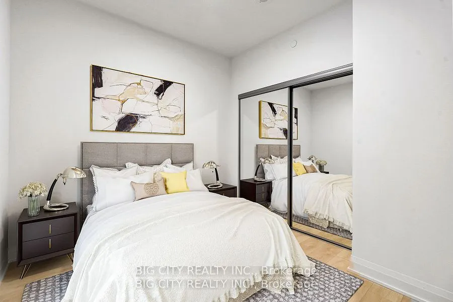33 Frederick Todd Way, #909