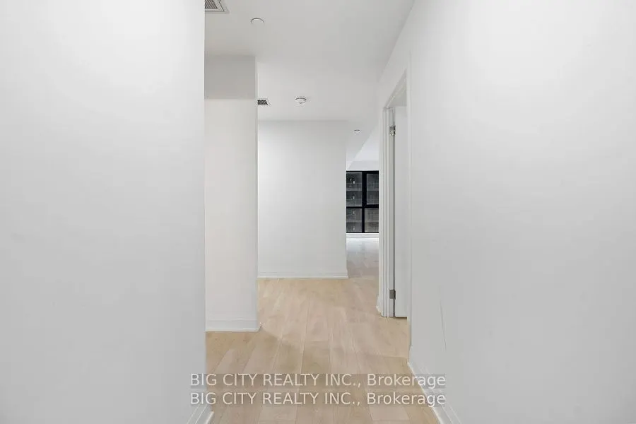 33 Frederick Todd Way, #909