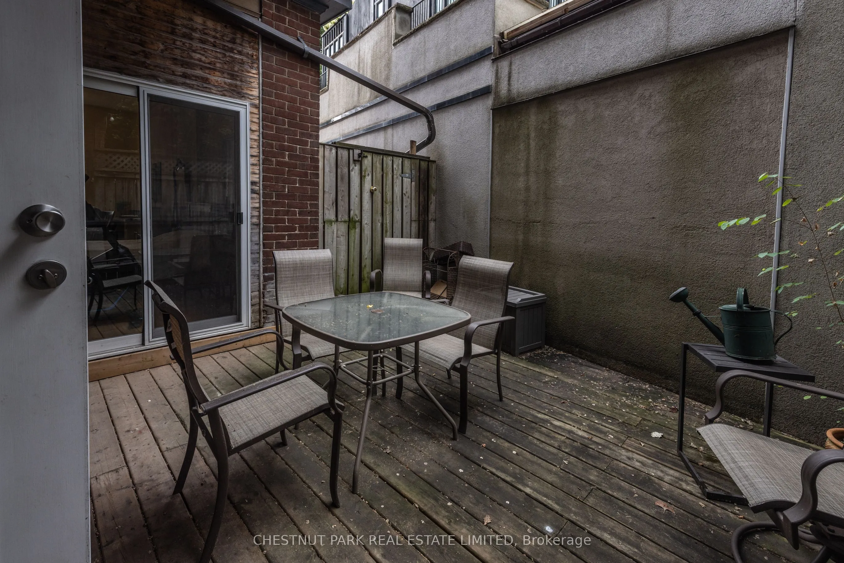 4 Maple Avenue