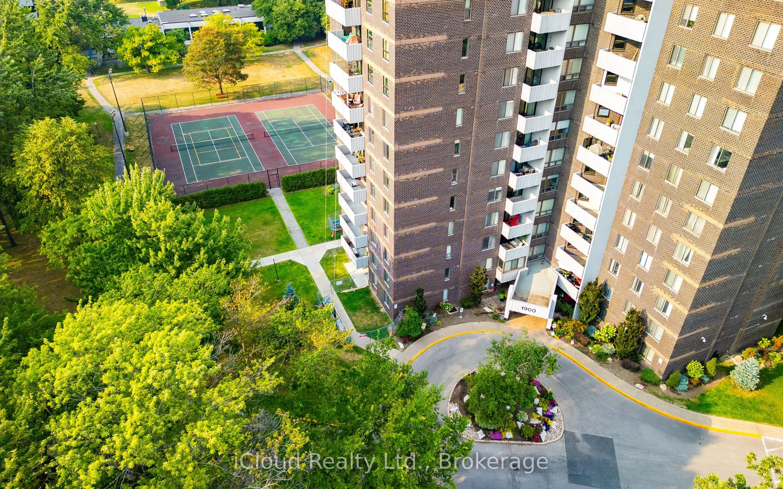 1900 Sheppard Avenue E, #504