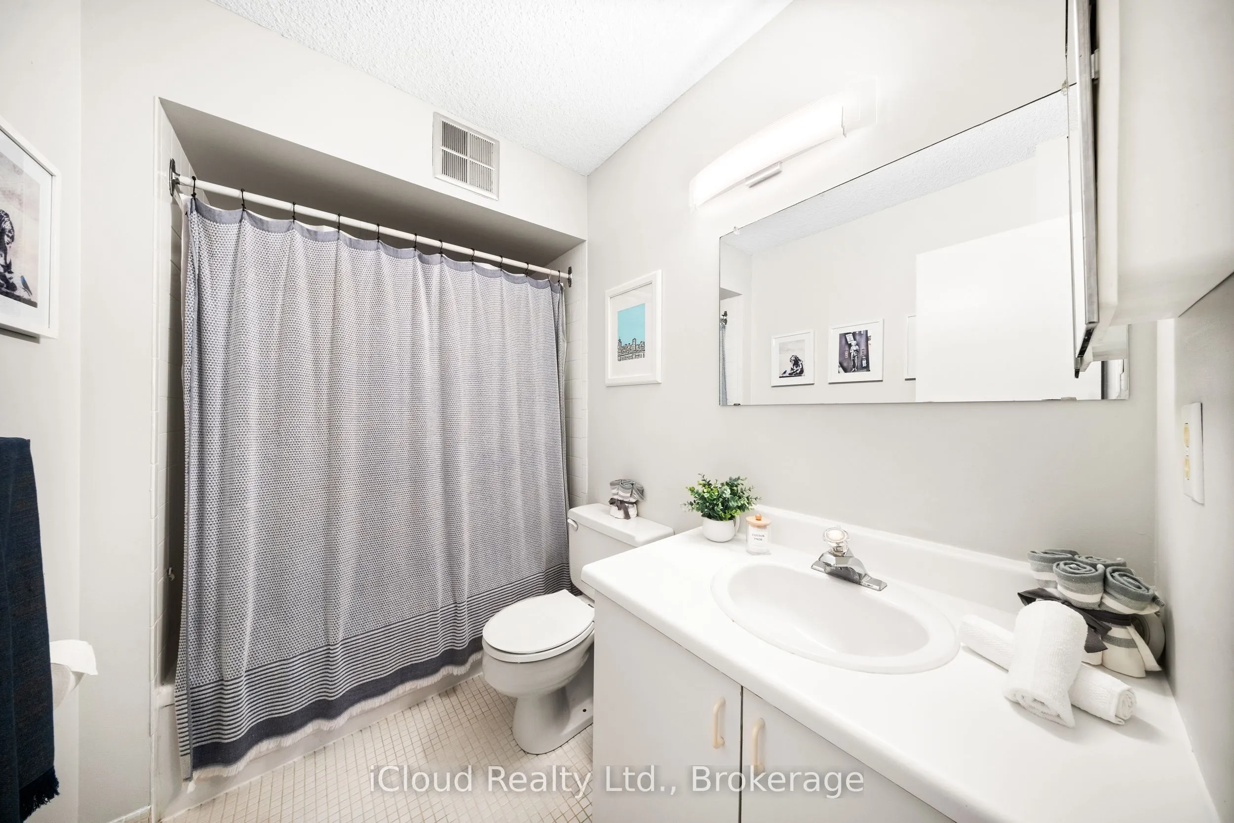 1900 Sheppard Avenue E, #504