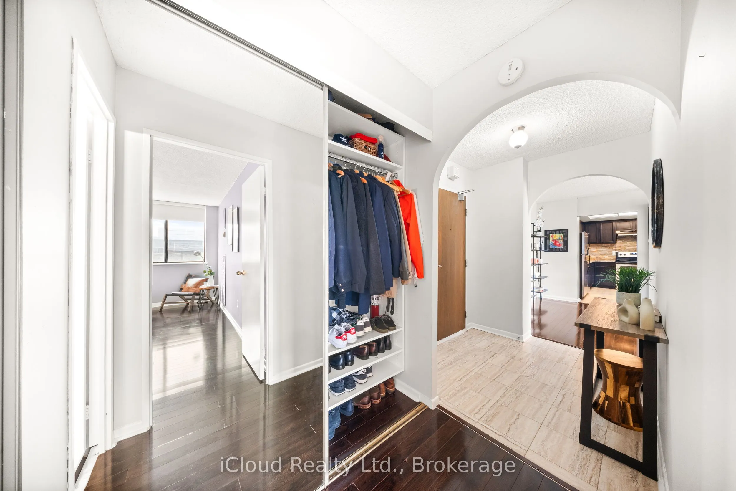 1900 Sheppard Avenue E, #504