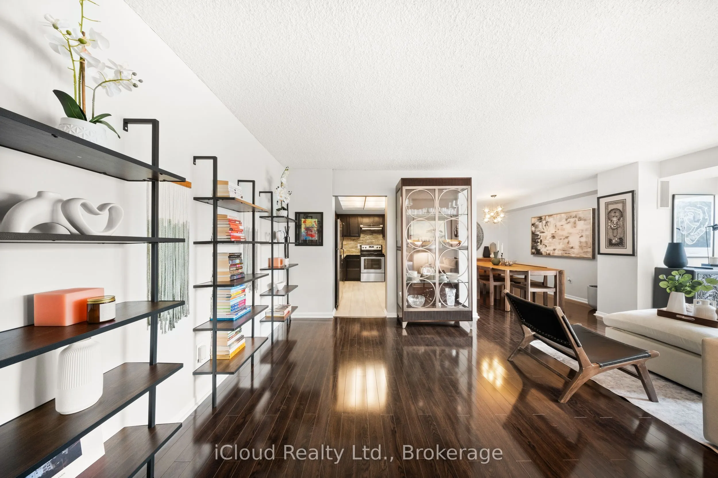 1900 Sheppard Avenue E, #504