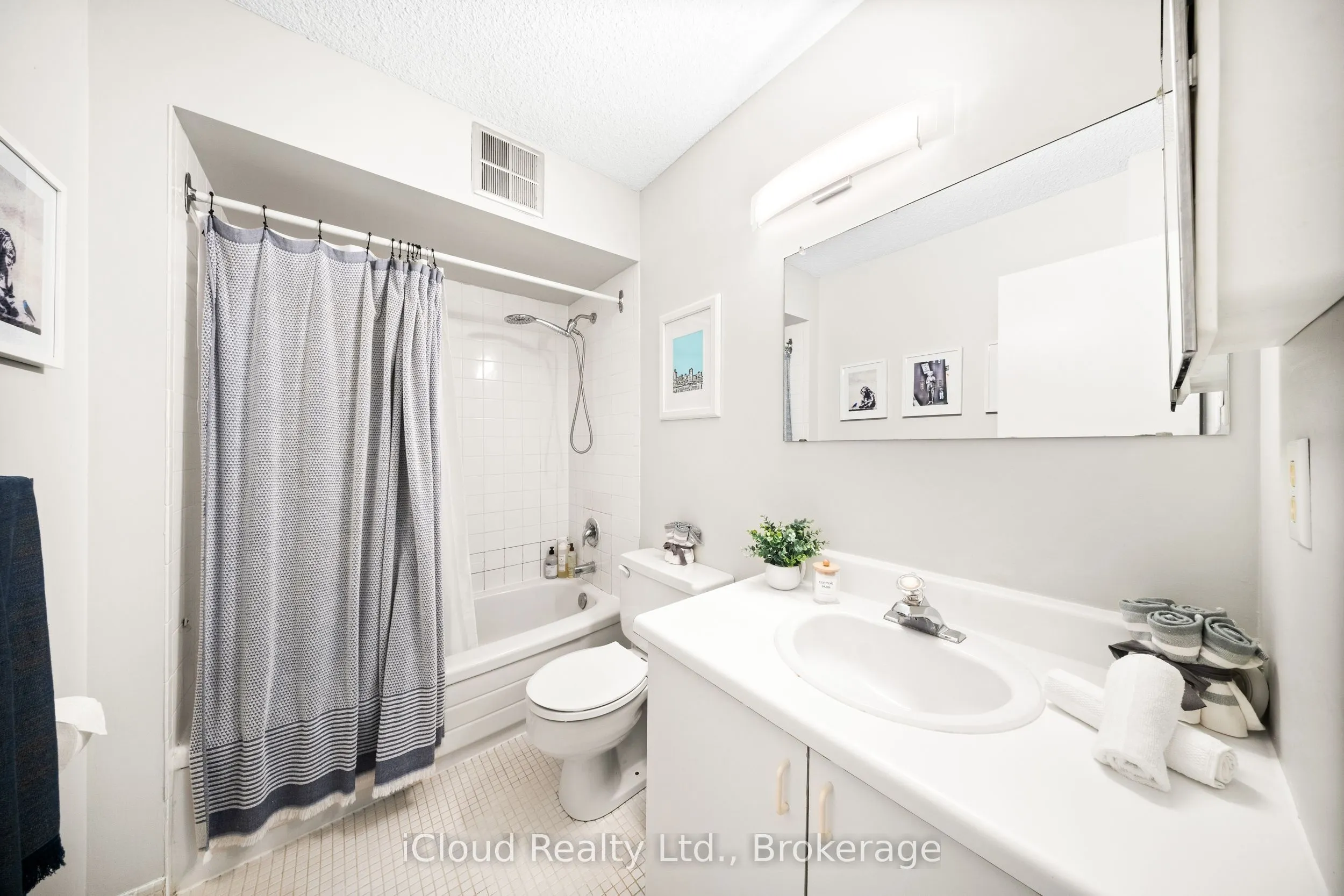 1900 Sheppard Avenue E, #504