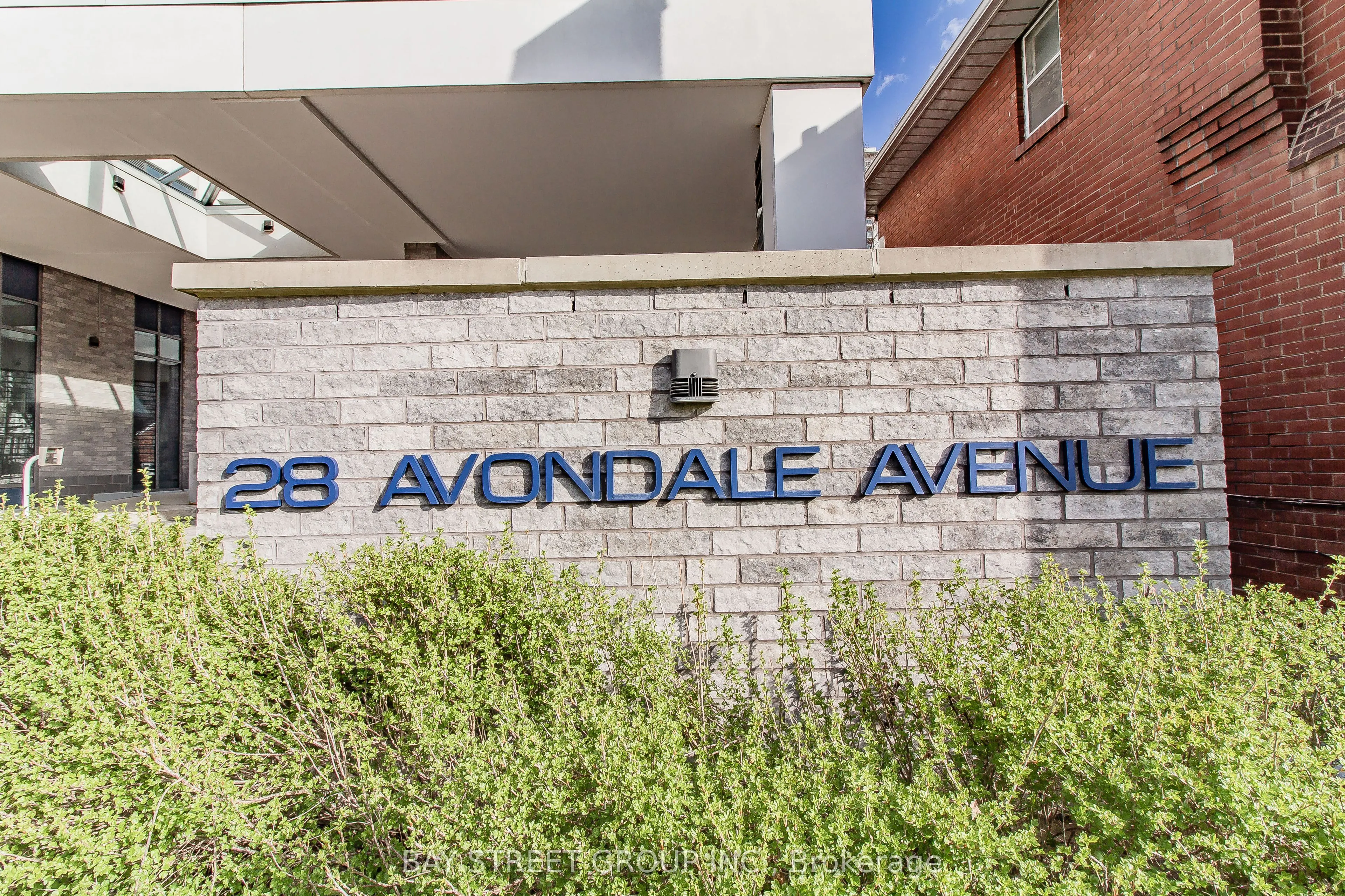 28 Avondale Avenue, #702 (2nd Bedroom)