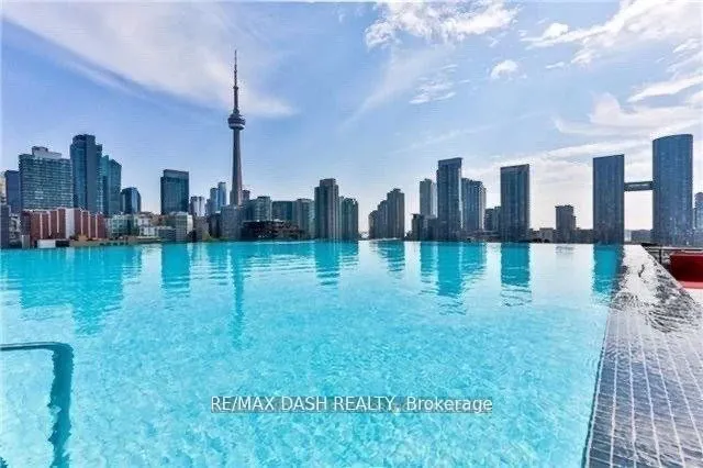 560 King Street W, #523