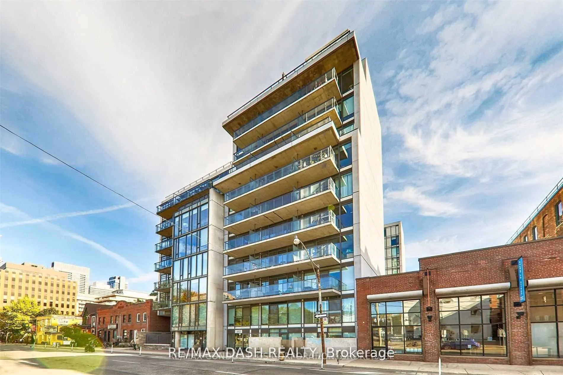 560 King Street W, #523