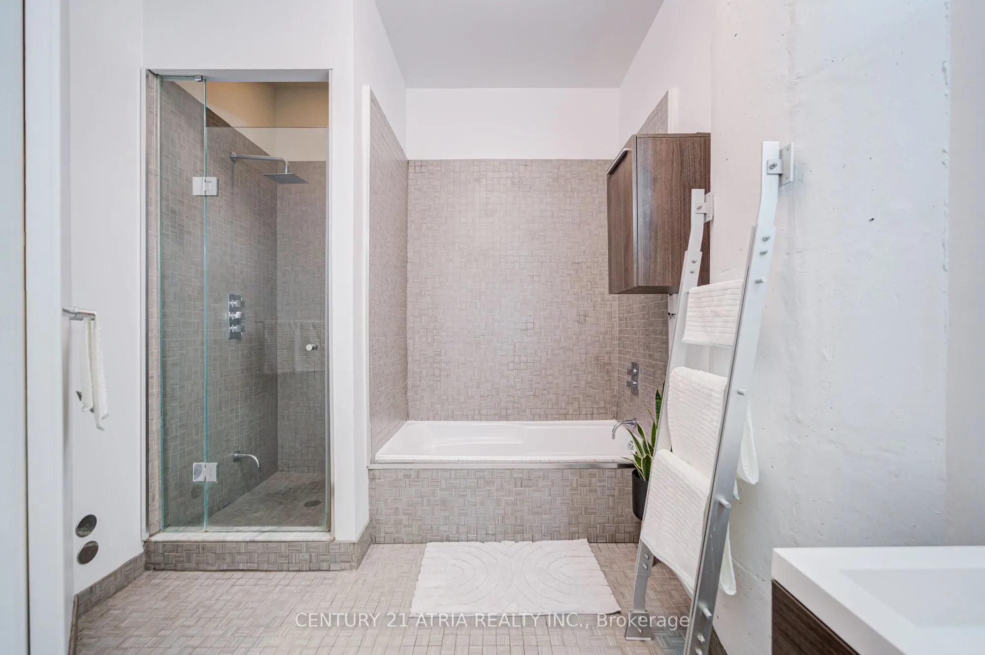 155 Dalhousie Street W, #508