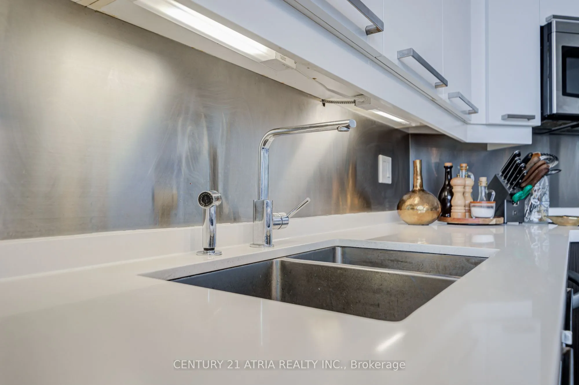 155 Dalhousie Street W, #508