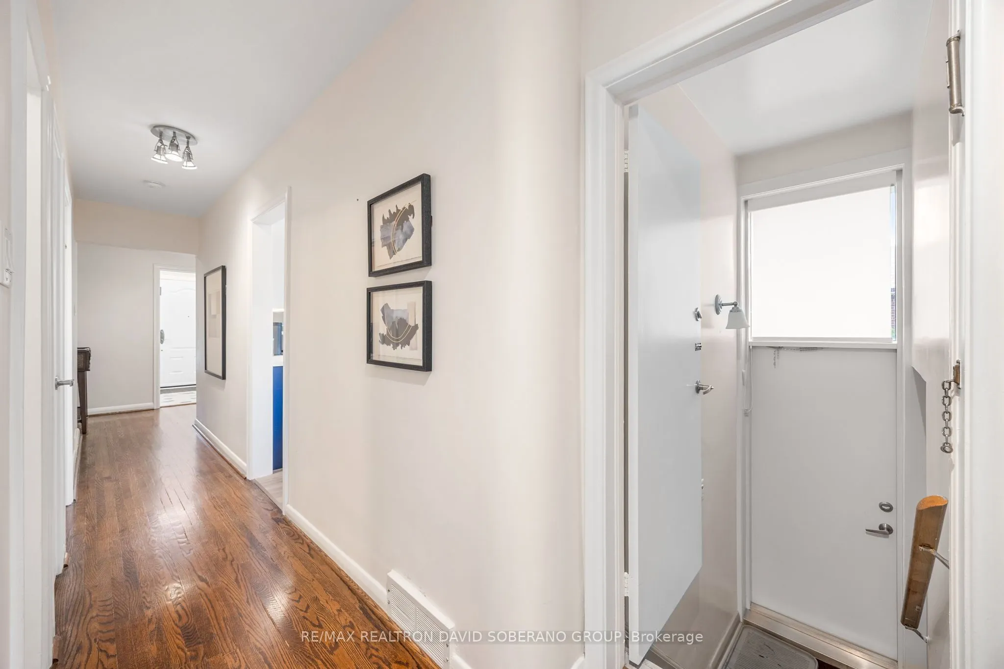 122 Collinson Boulevard