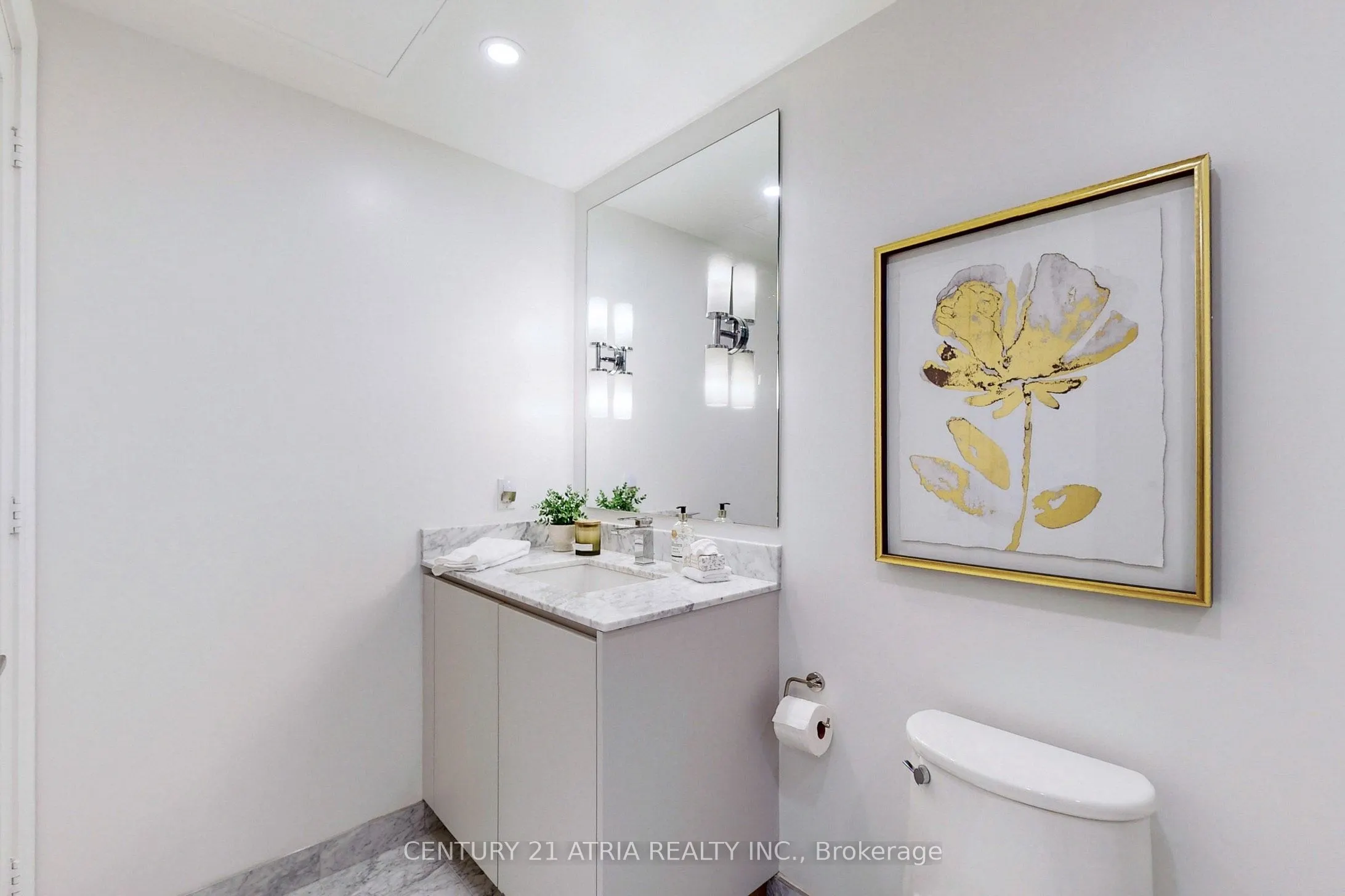 128 Pears Avenue, #305