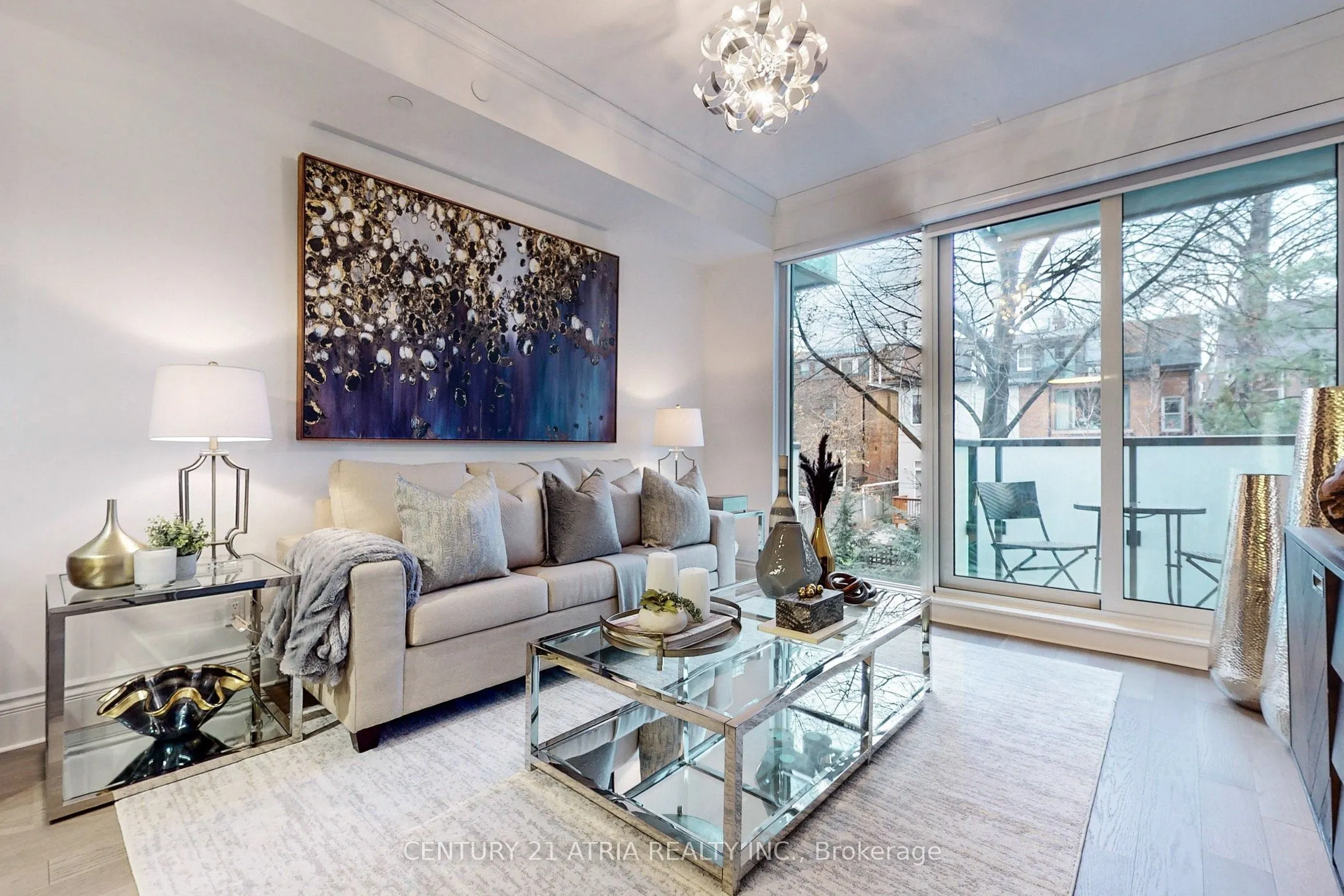 128 Pears Avenue, #305
