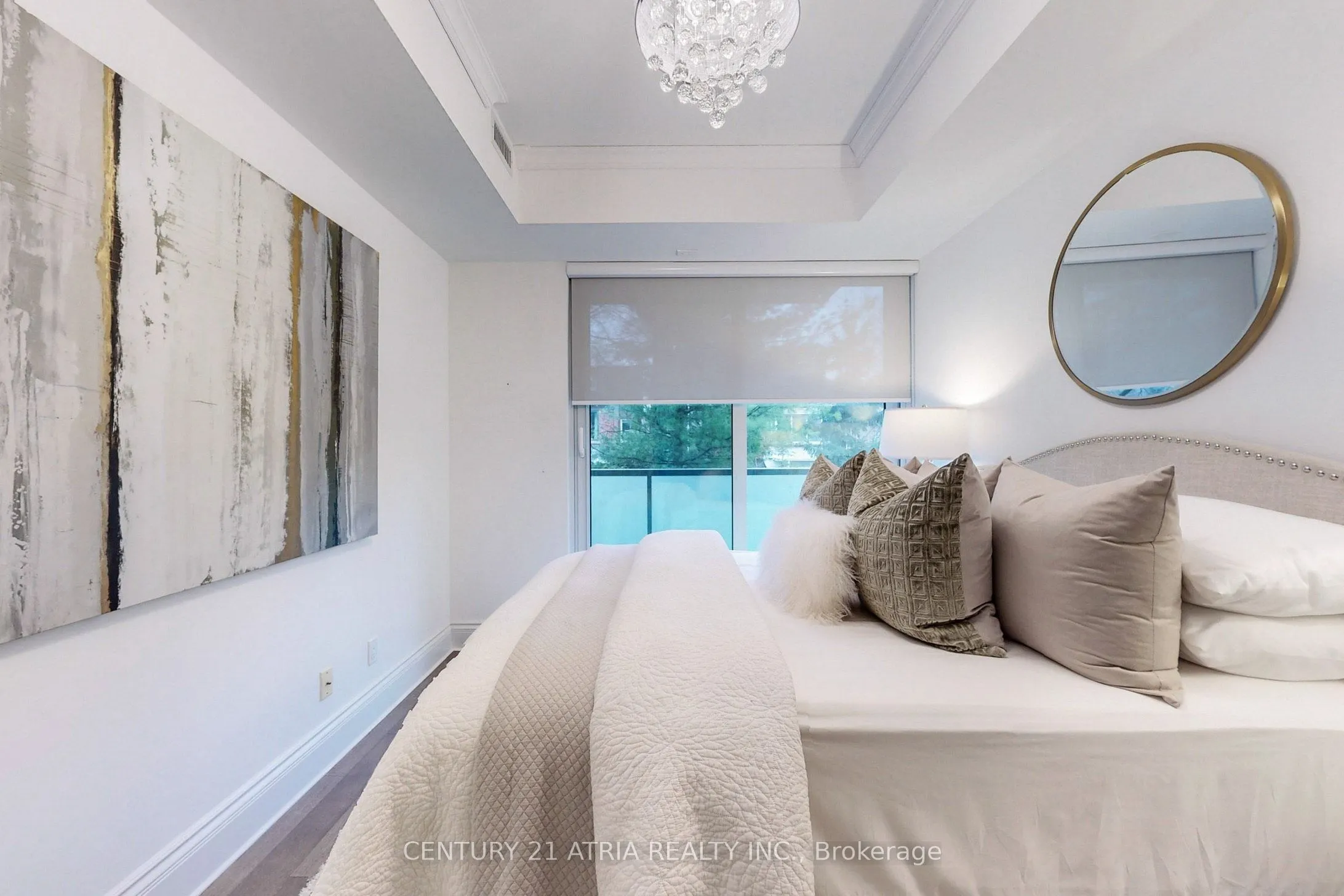 128 Pears Avenue, #305