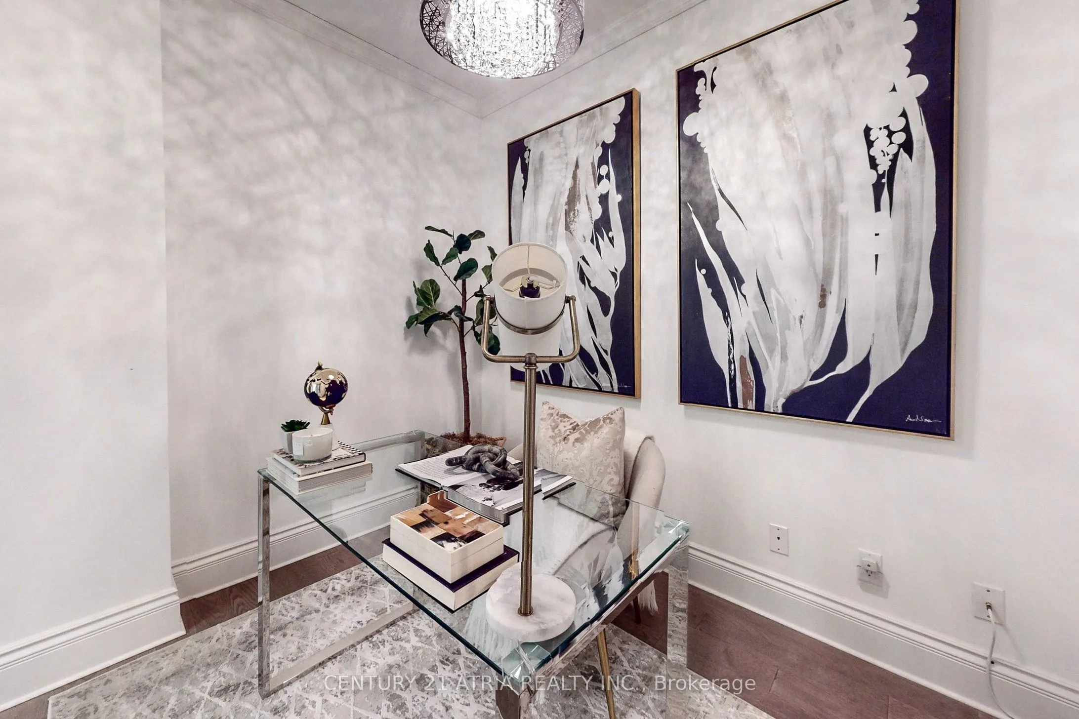 128 Pears Avenue, #305