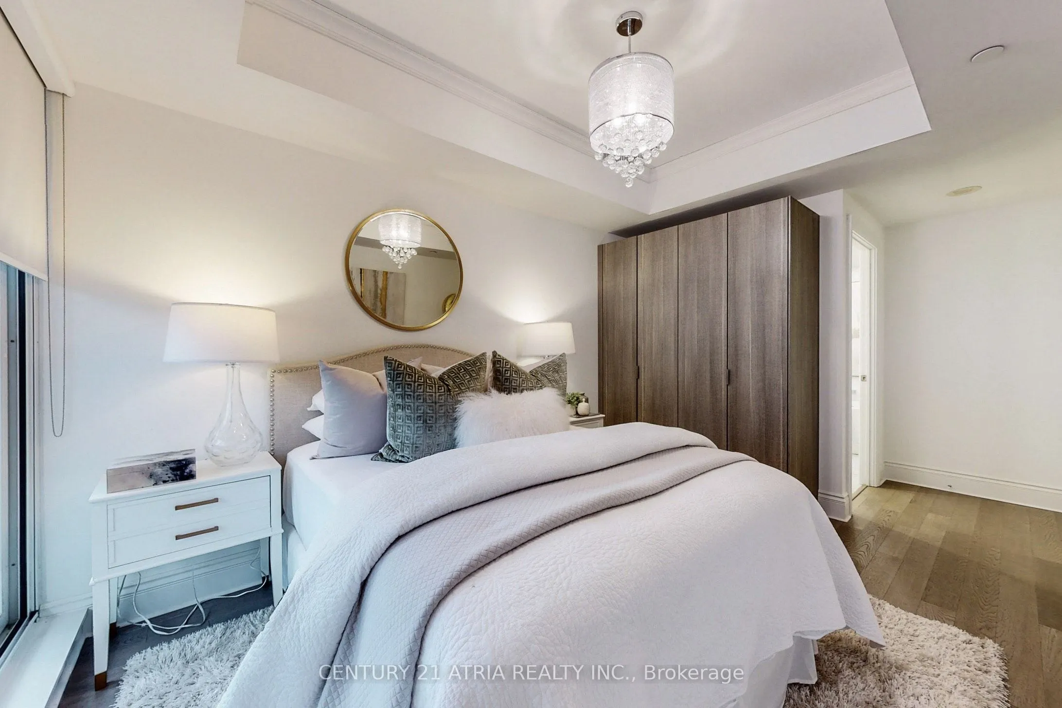 128 Pears Avenue, #305