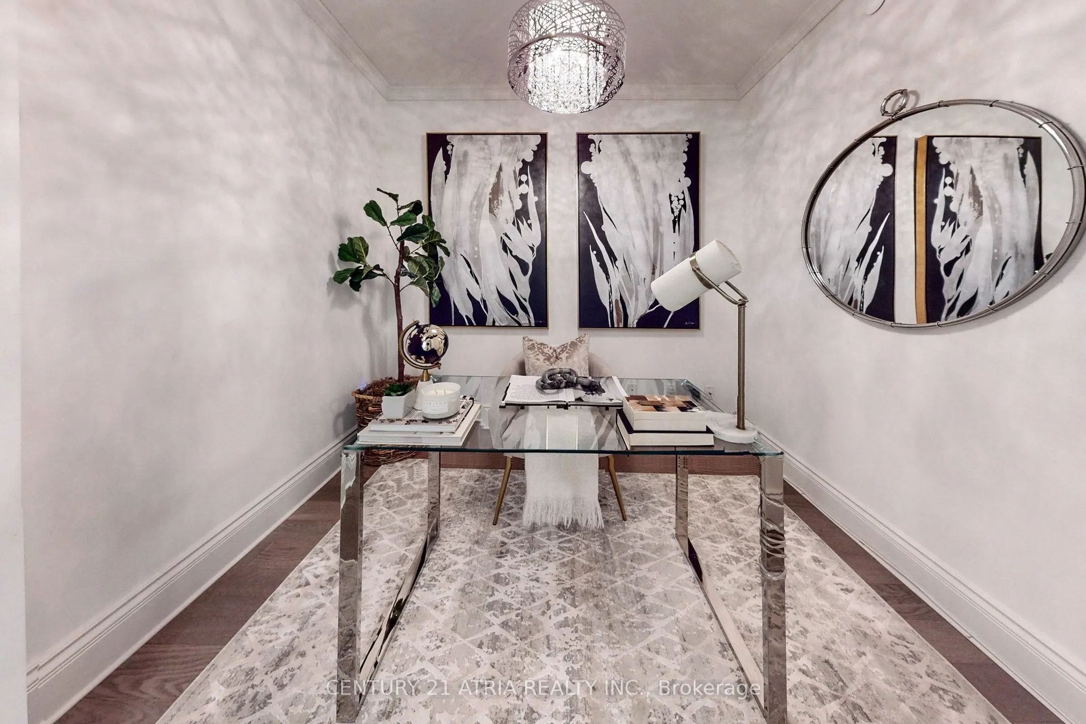 128 Pears Avenue, #305
