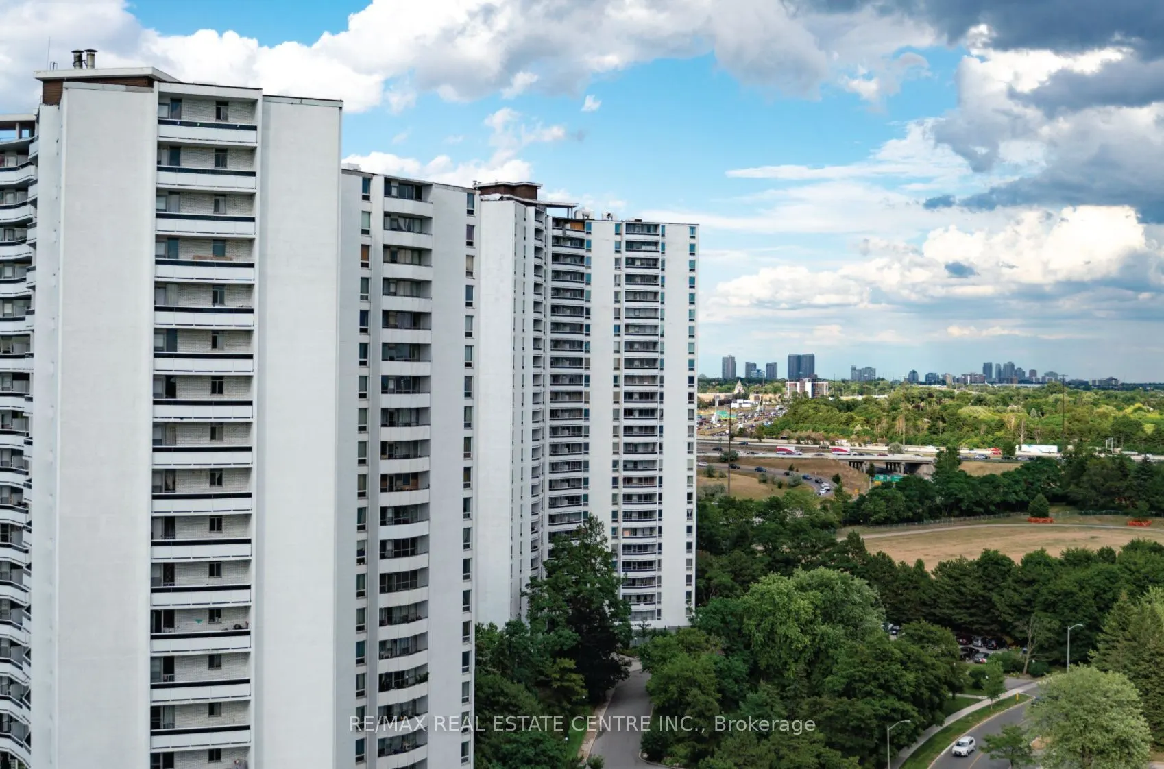 50 Graydon Hall Drive, #1104