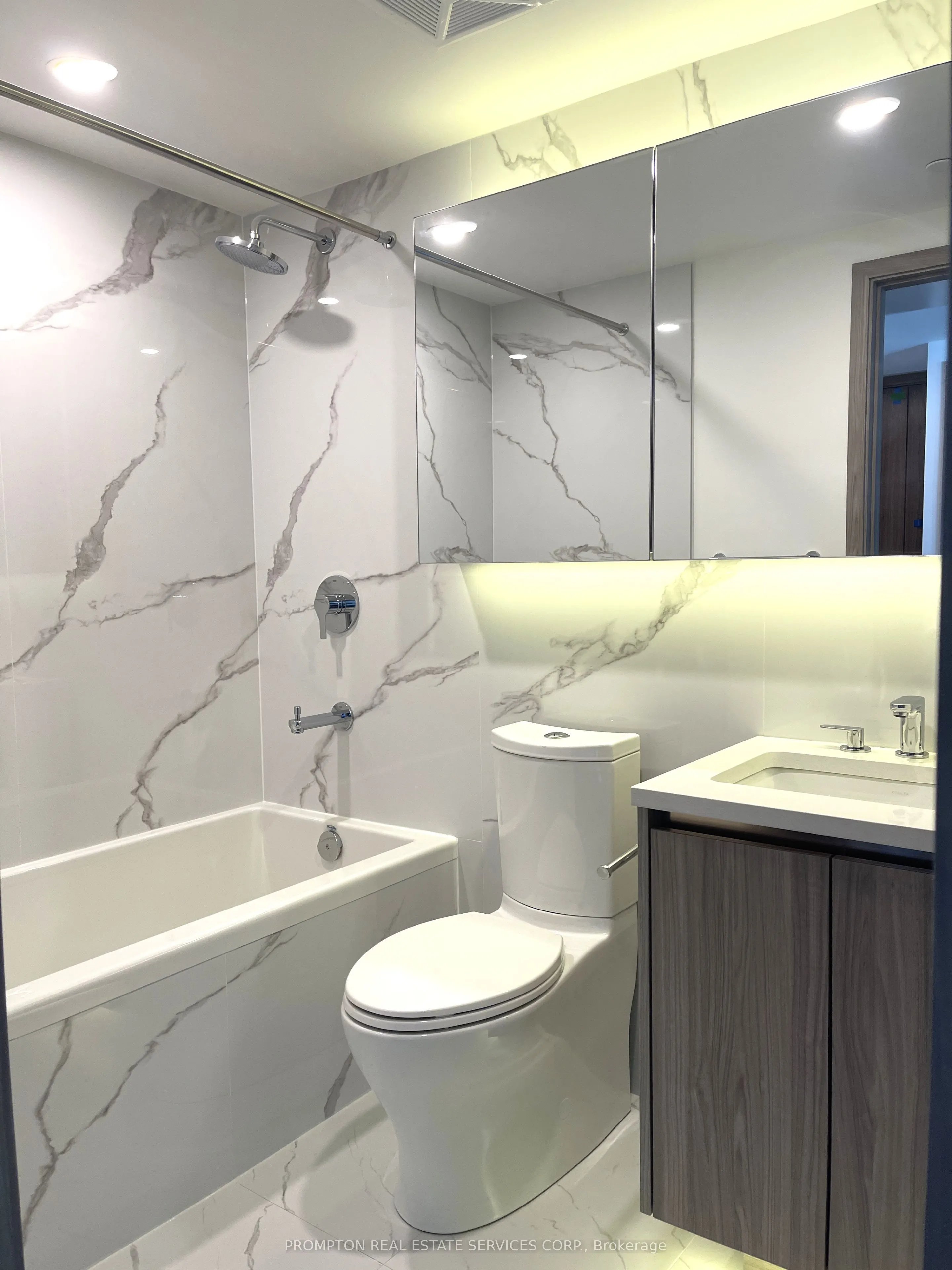1 CONCORD CITYPLACE Way, #2103