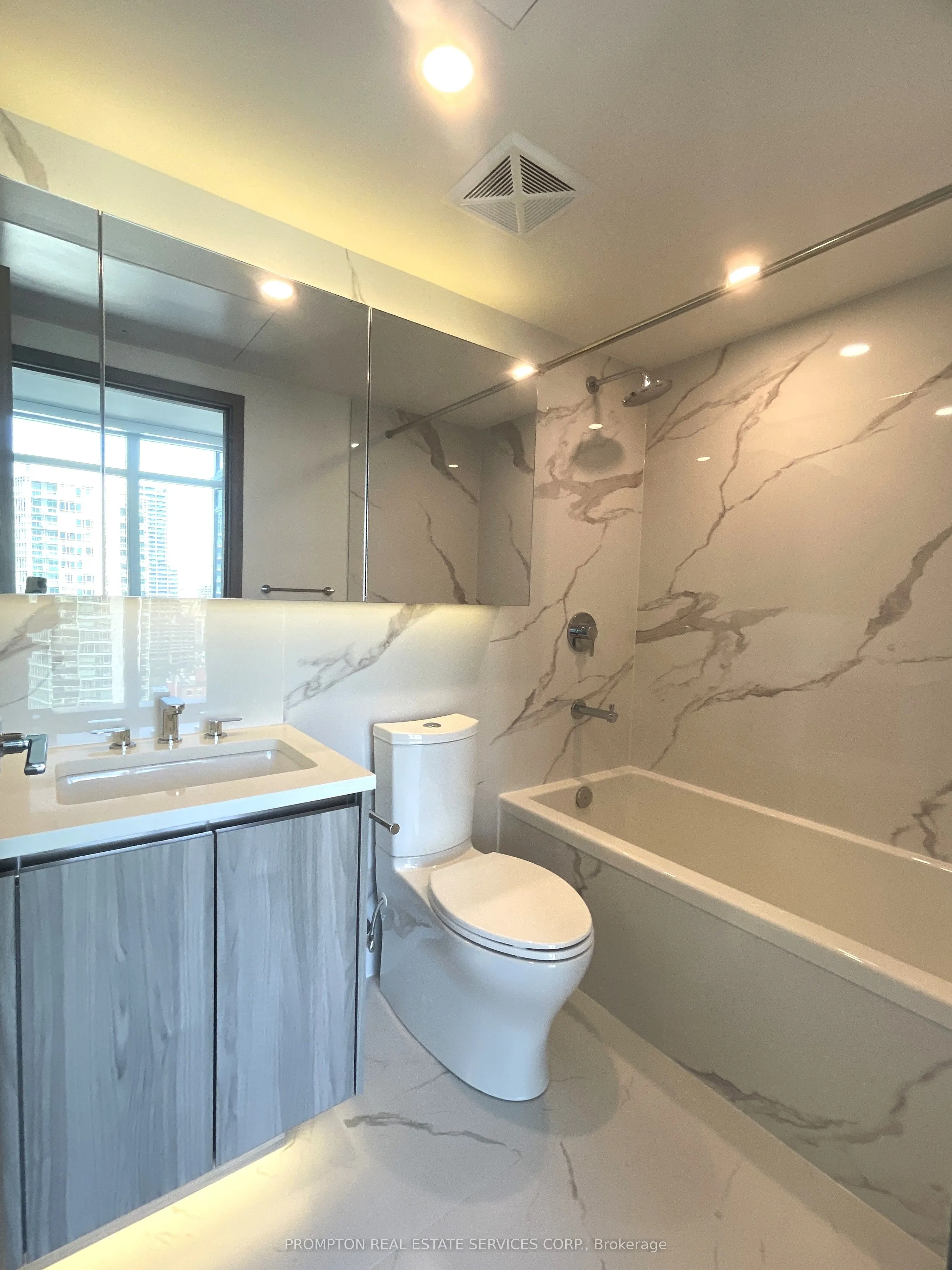 1 CONCORD CITYPLACE Way, #2103