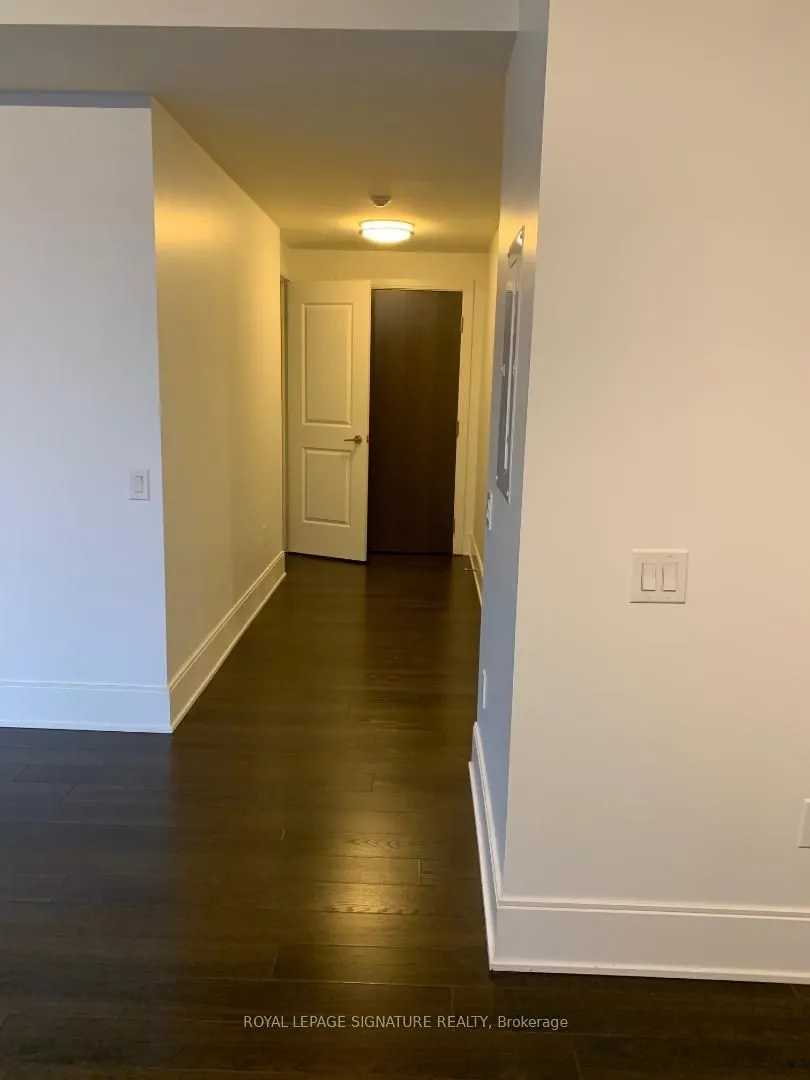 560 Front Street W, #826