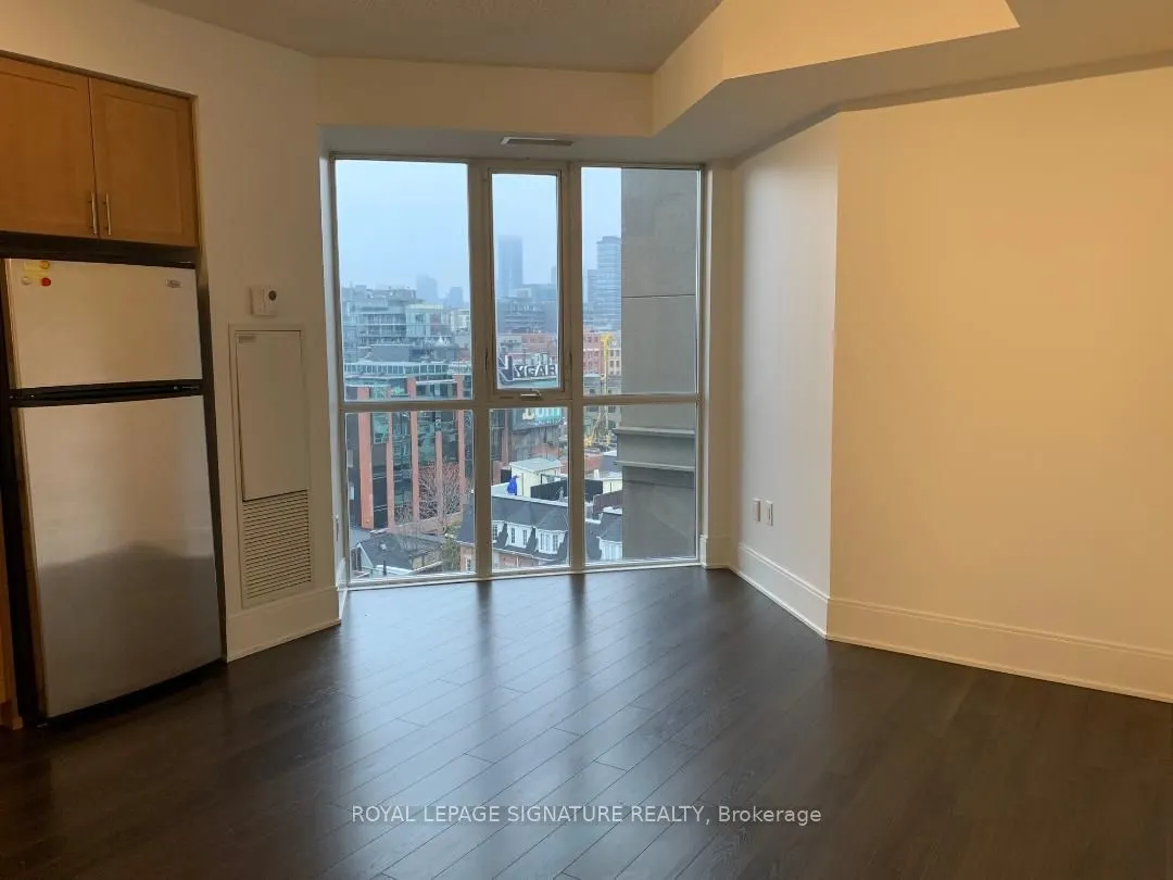 560 Front Street W, #826