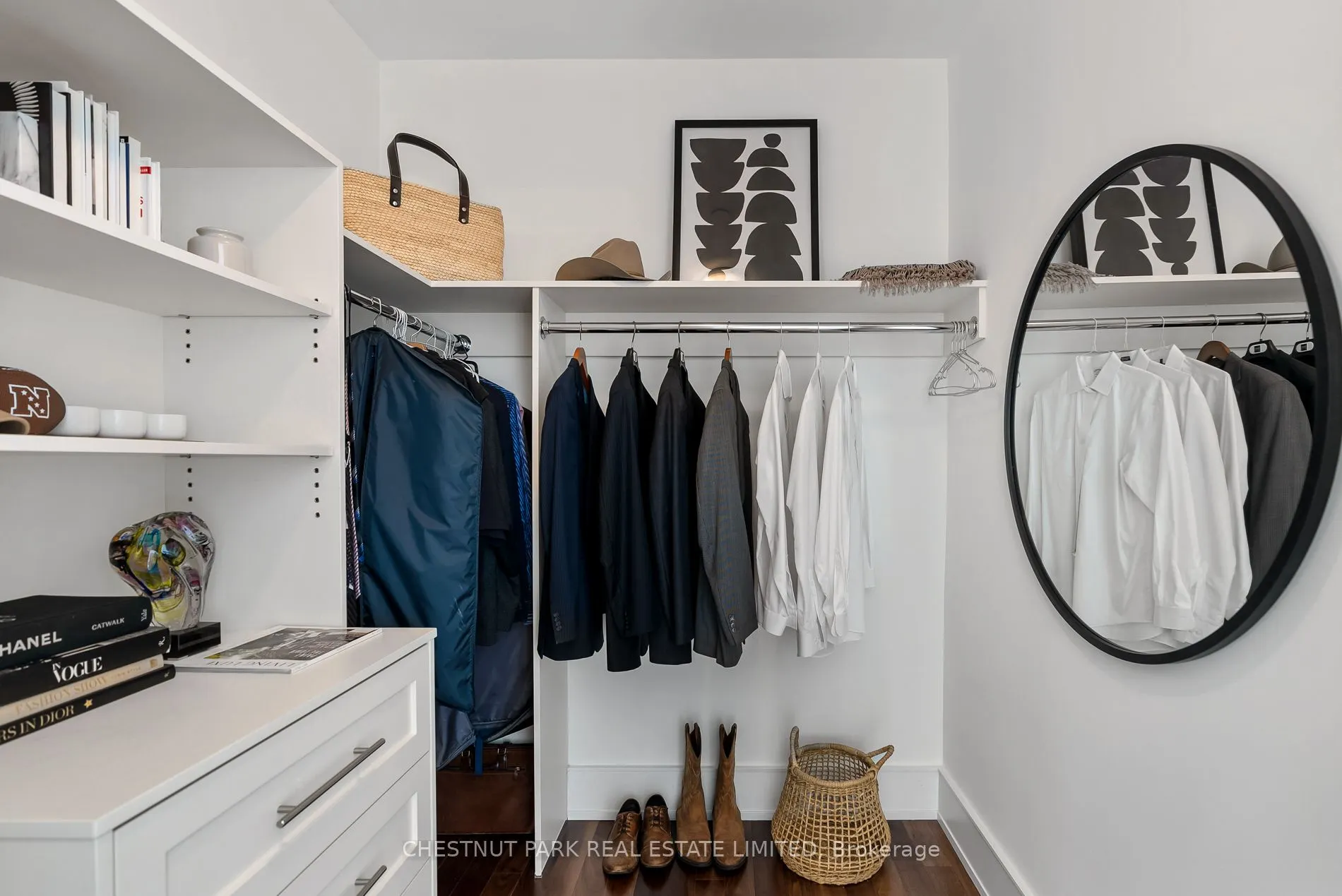 183 Wellington Street W, #3602