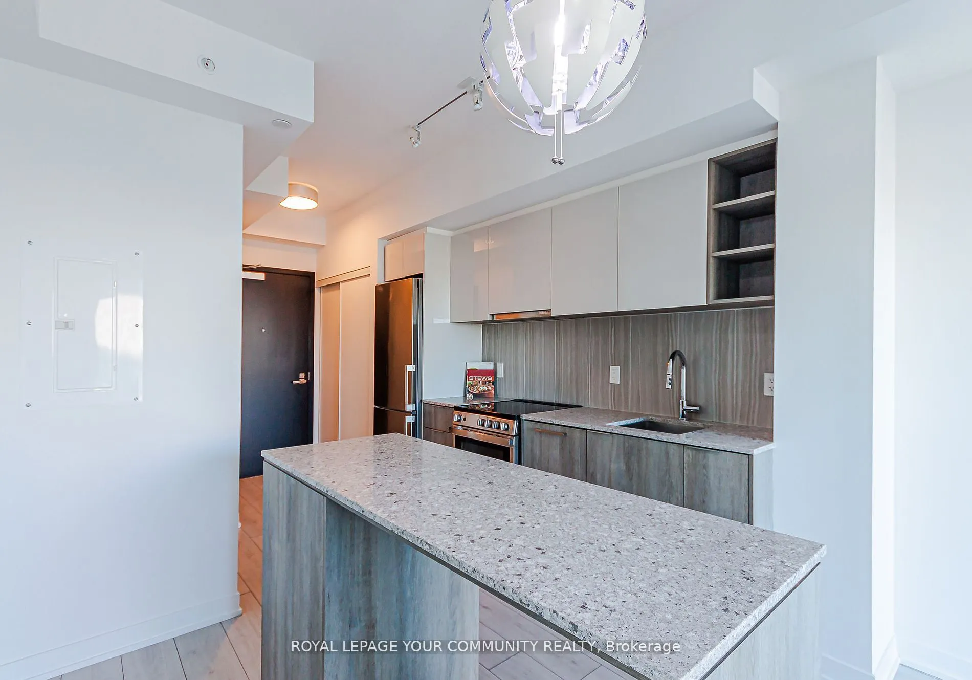 31 Tippett Road, #1217