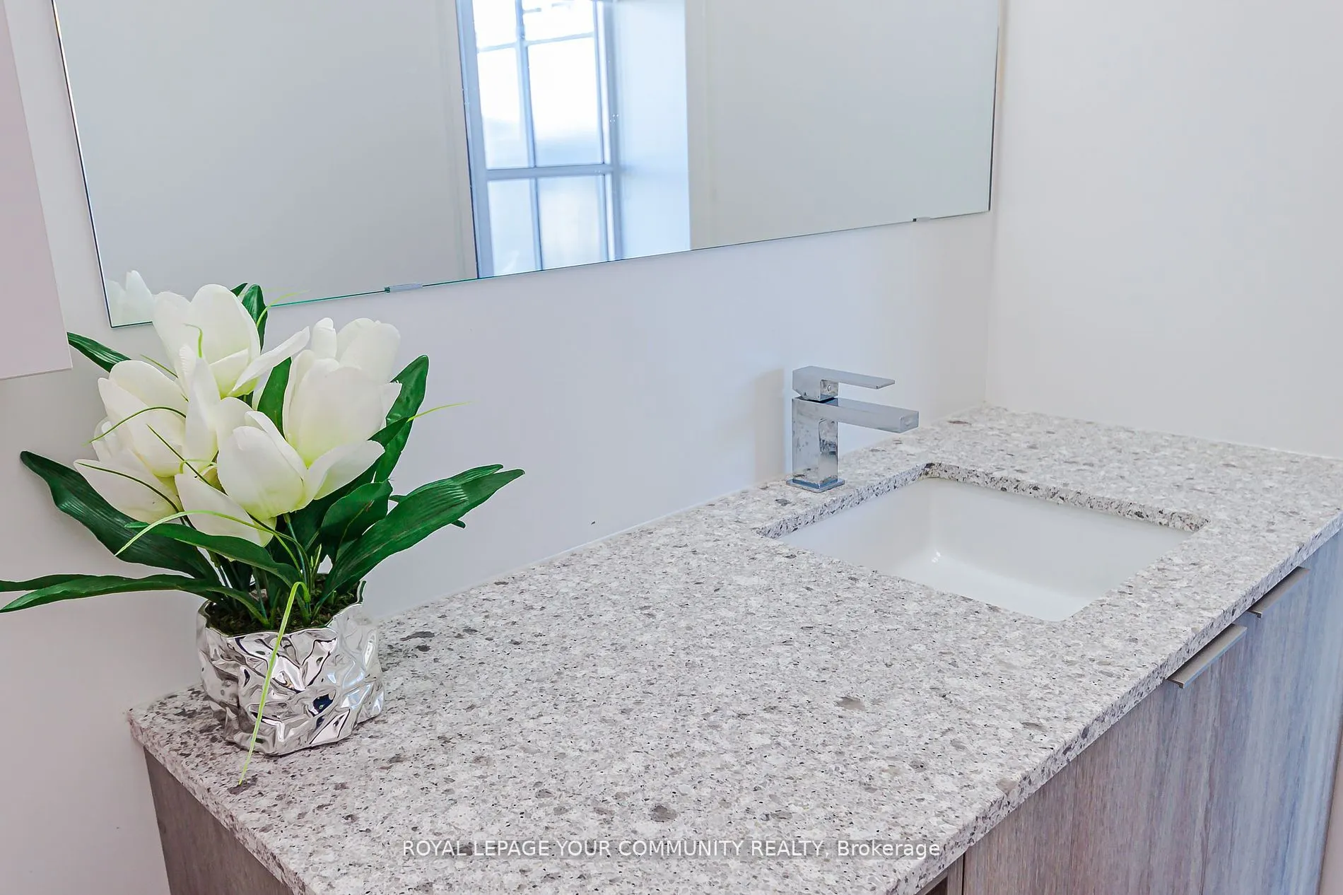 31 Tippett Road, #1217