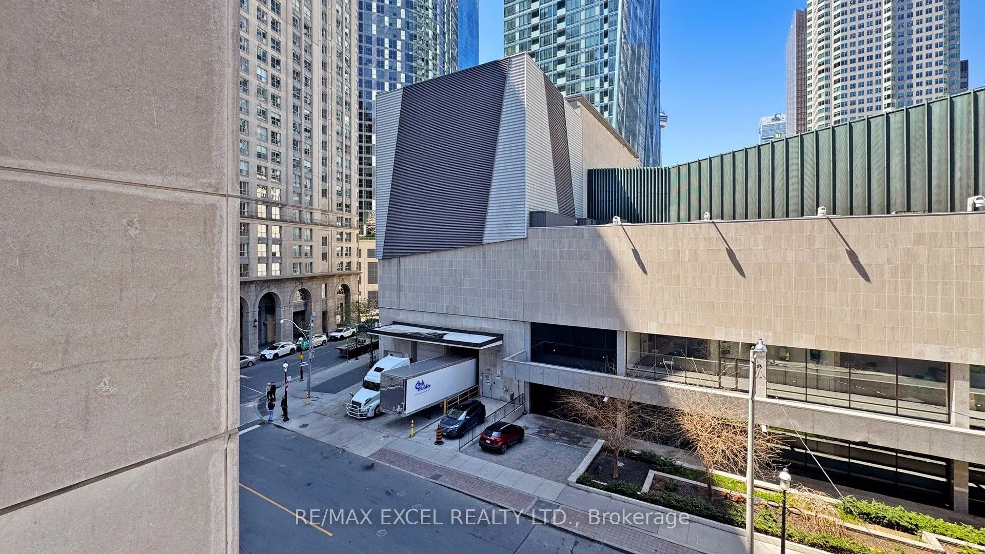 1 Scott Street, #406