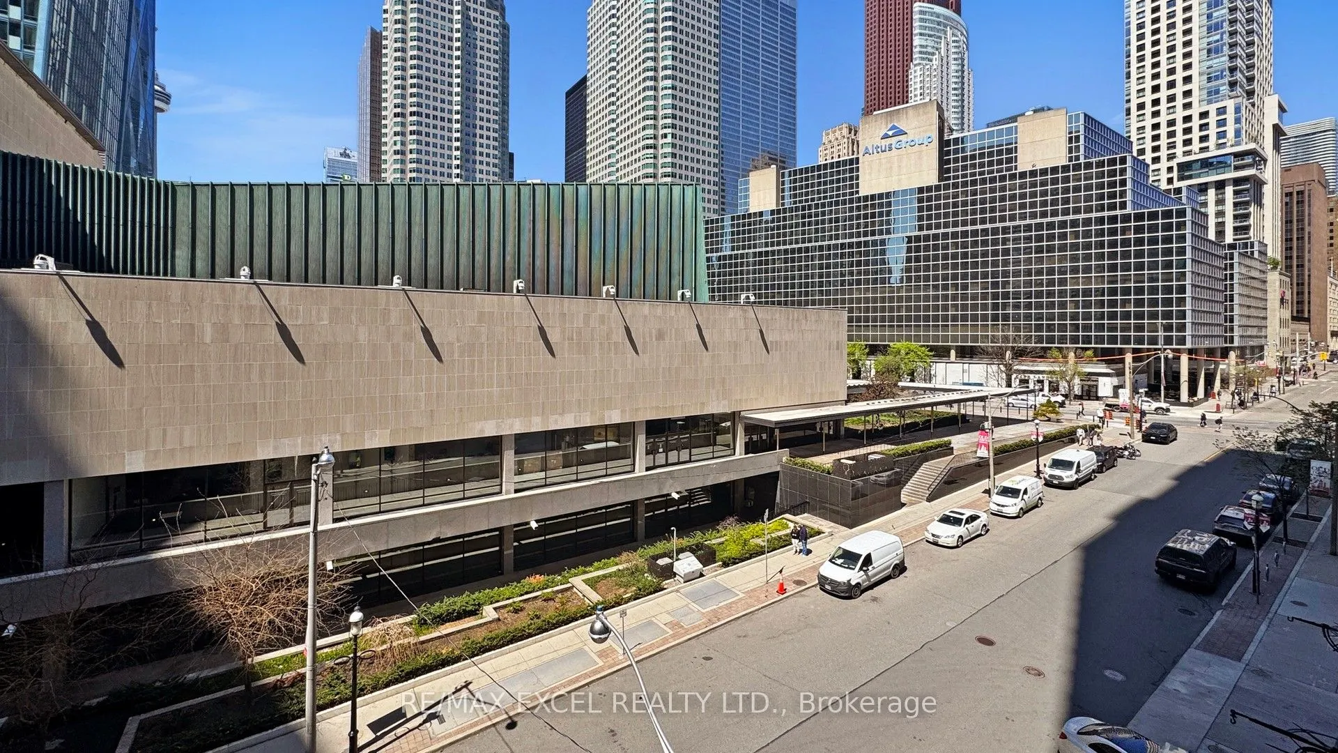 1 Scott Street, #406