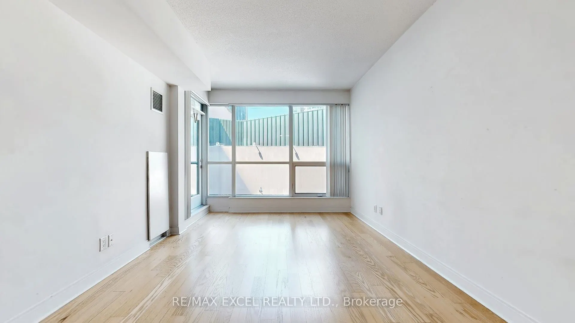 1 Scott Street, #406