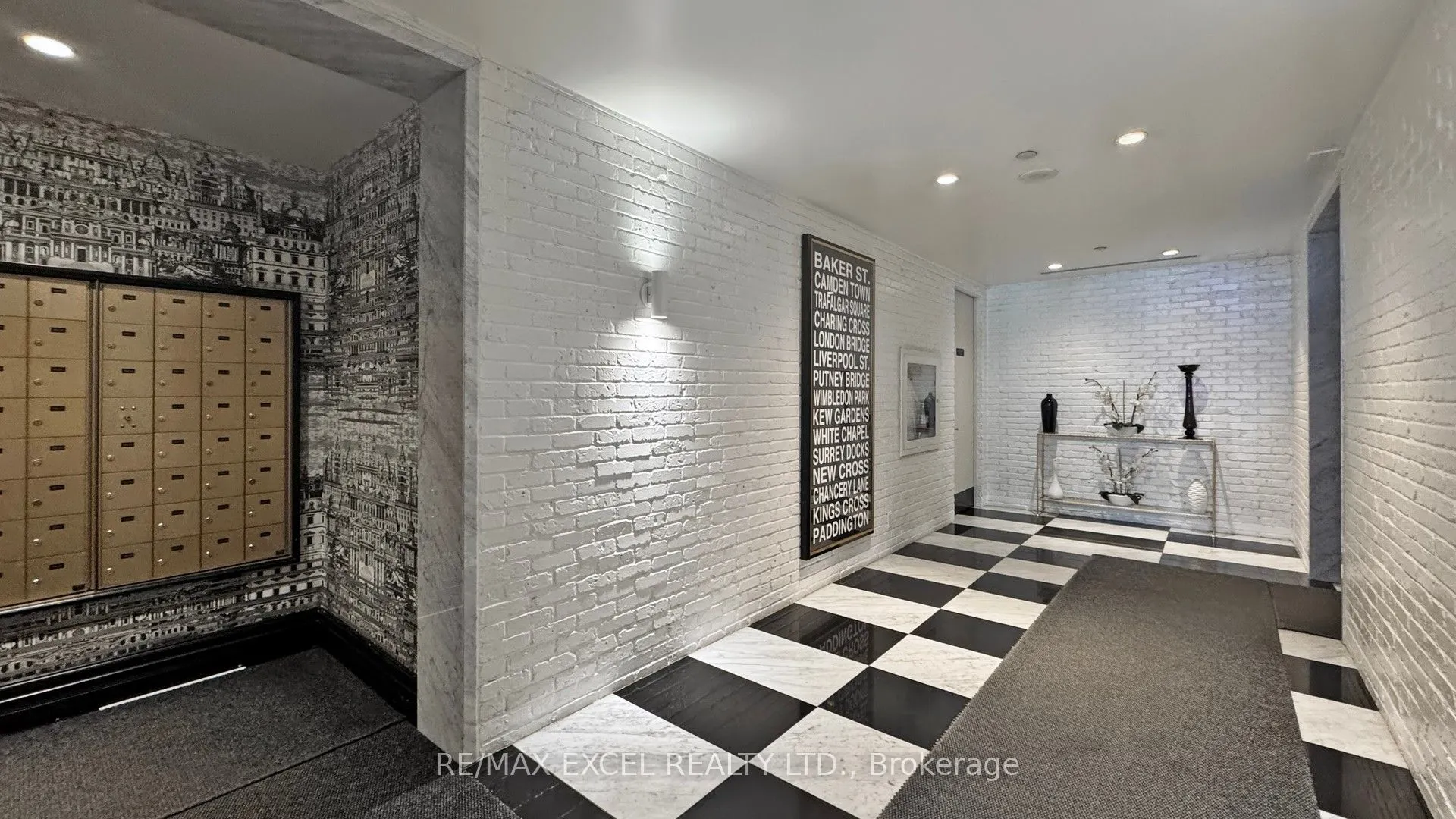 1 Scott Street, #406