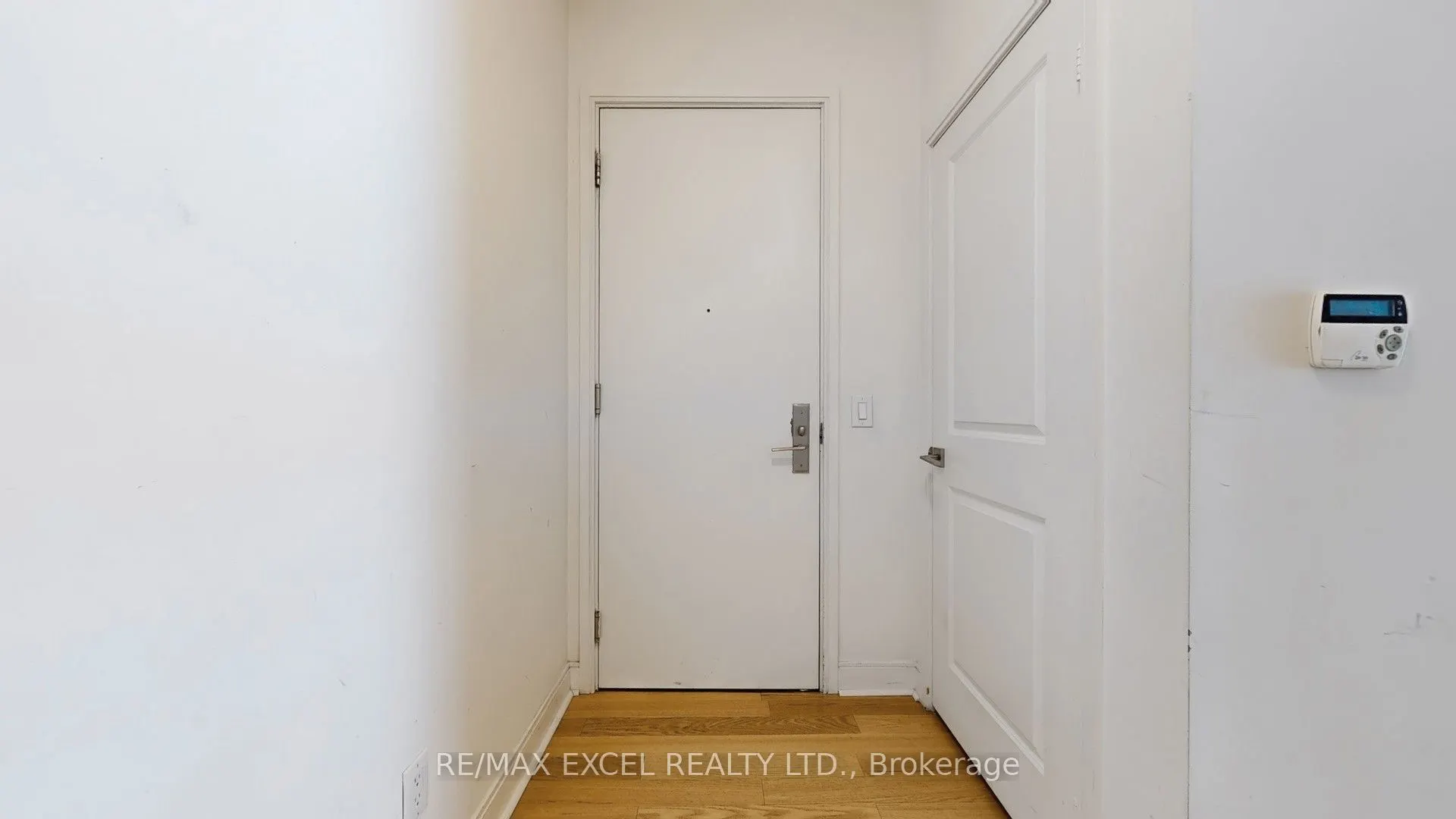 1 Scott Street, #406