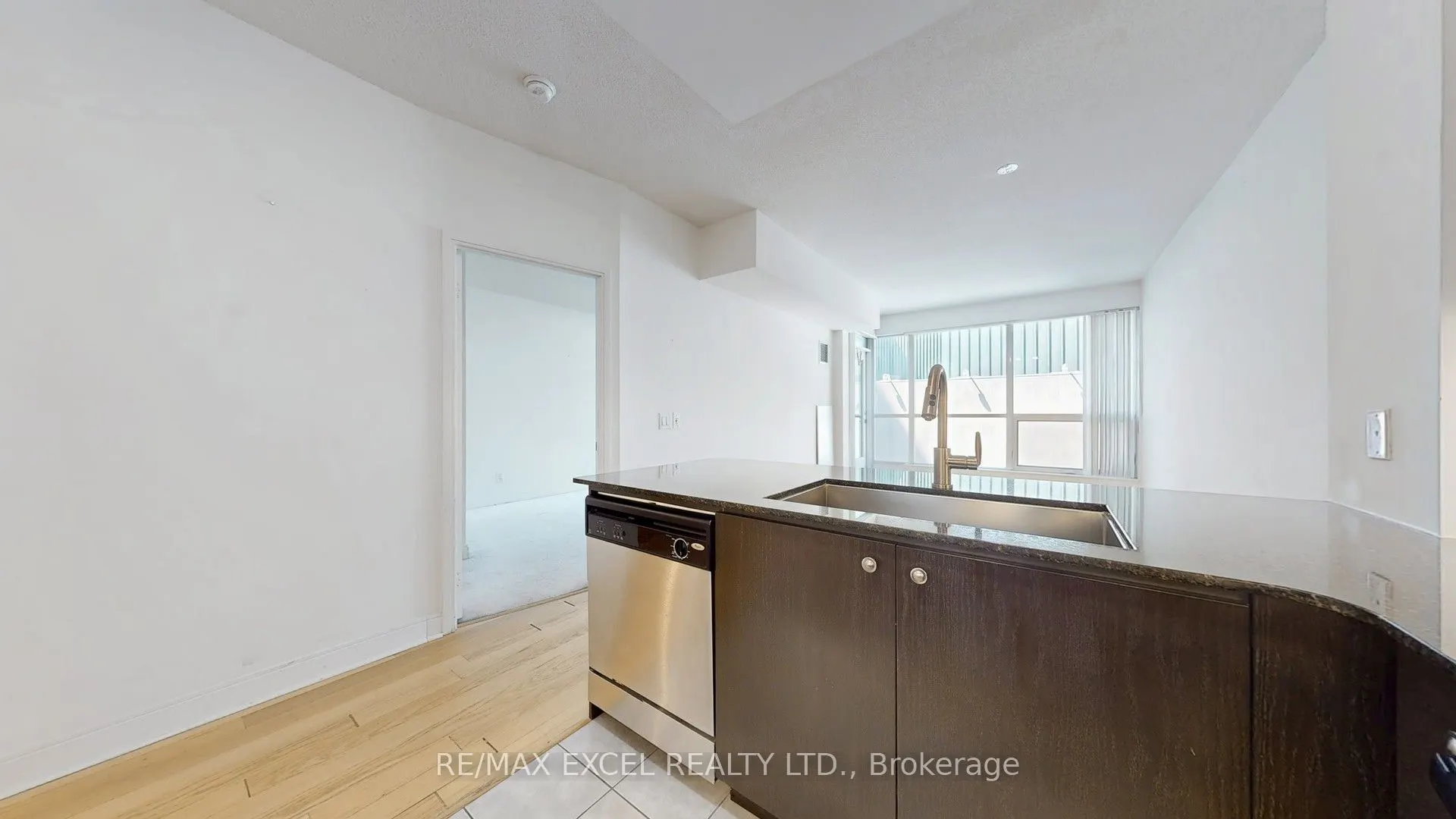 1 Scott Street, #406
