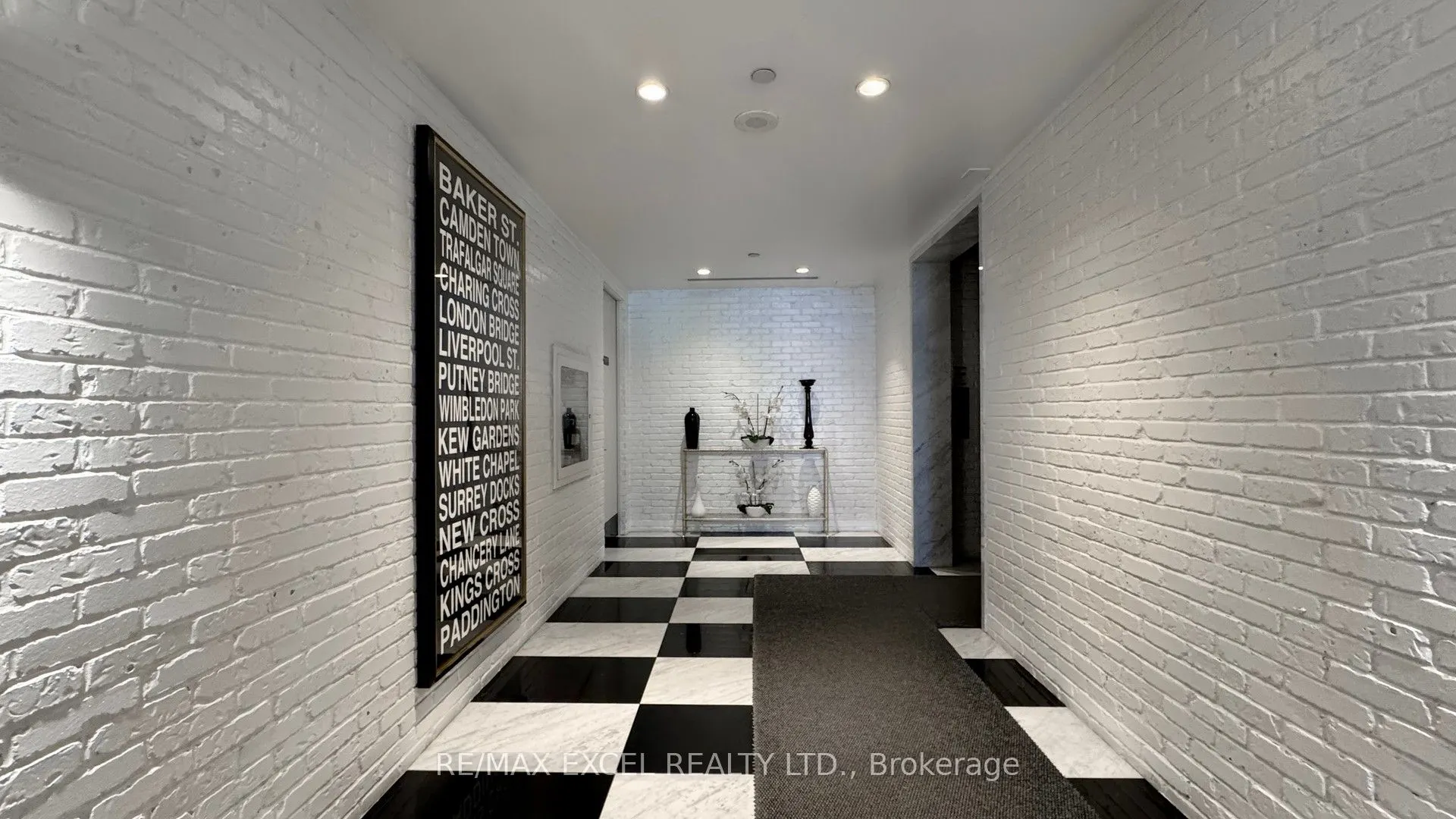 1 Scott Street, #406