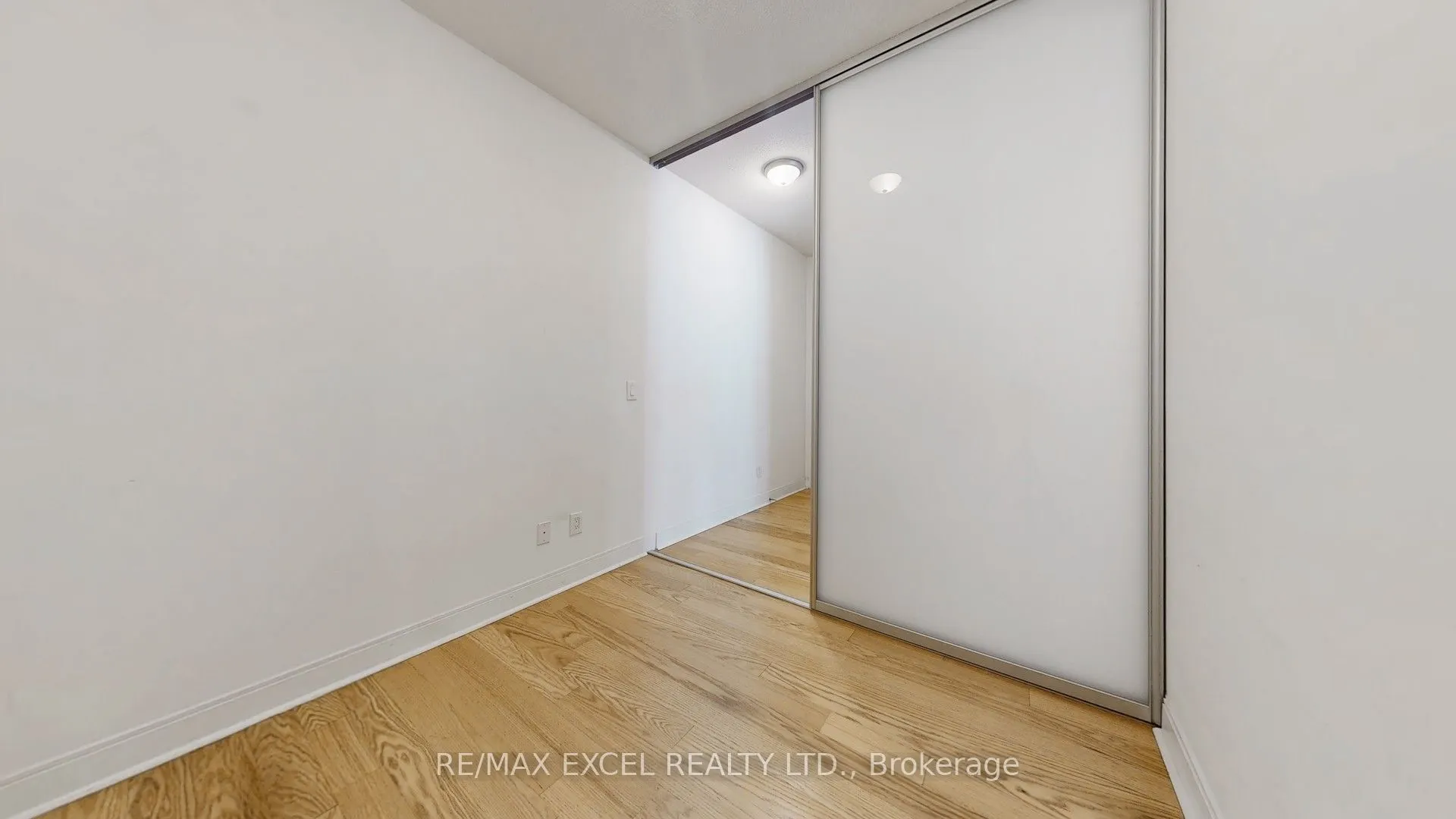 1 Scott Street, #406