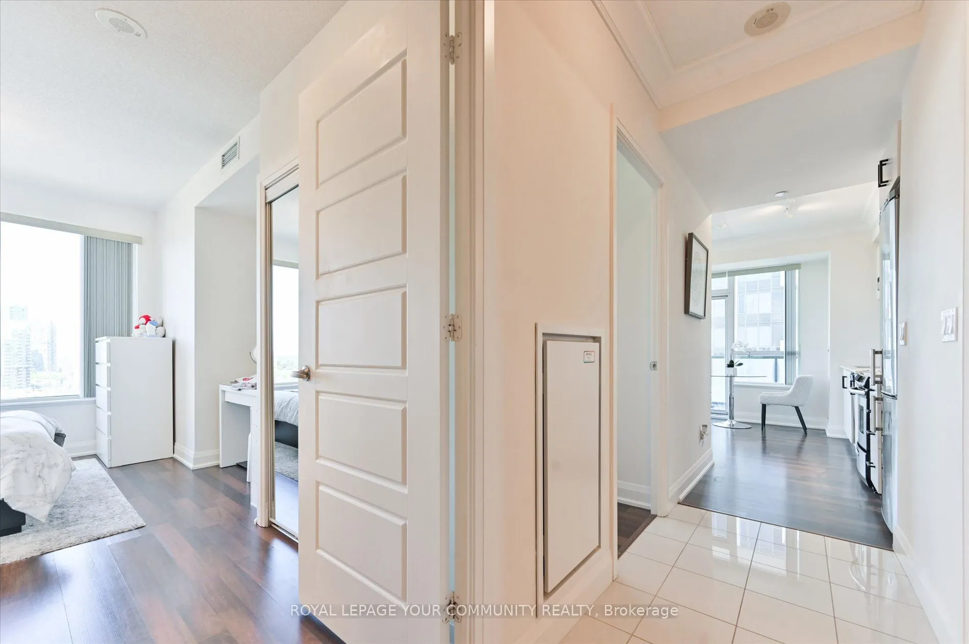 68 Canterbury Place, #1909