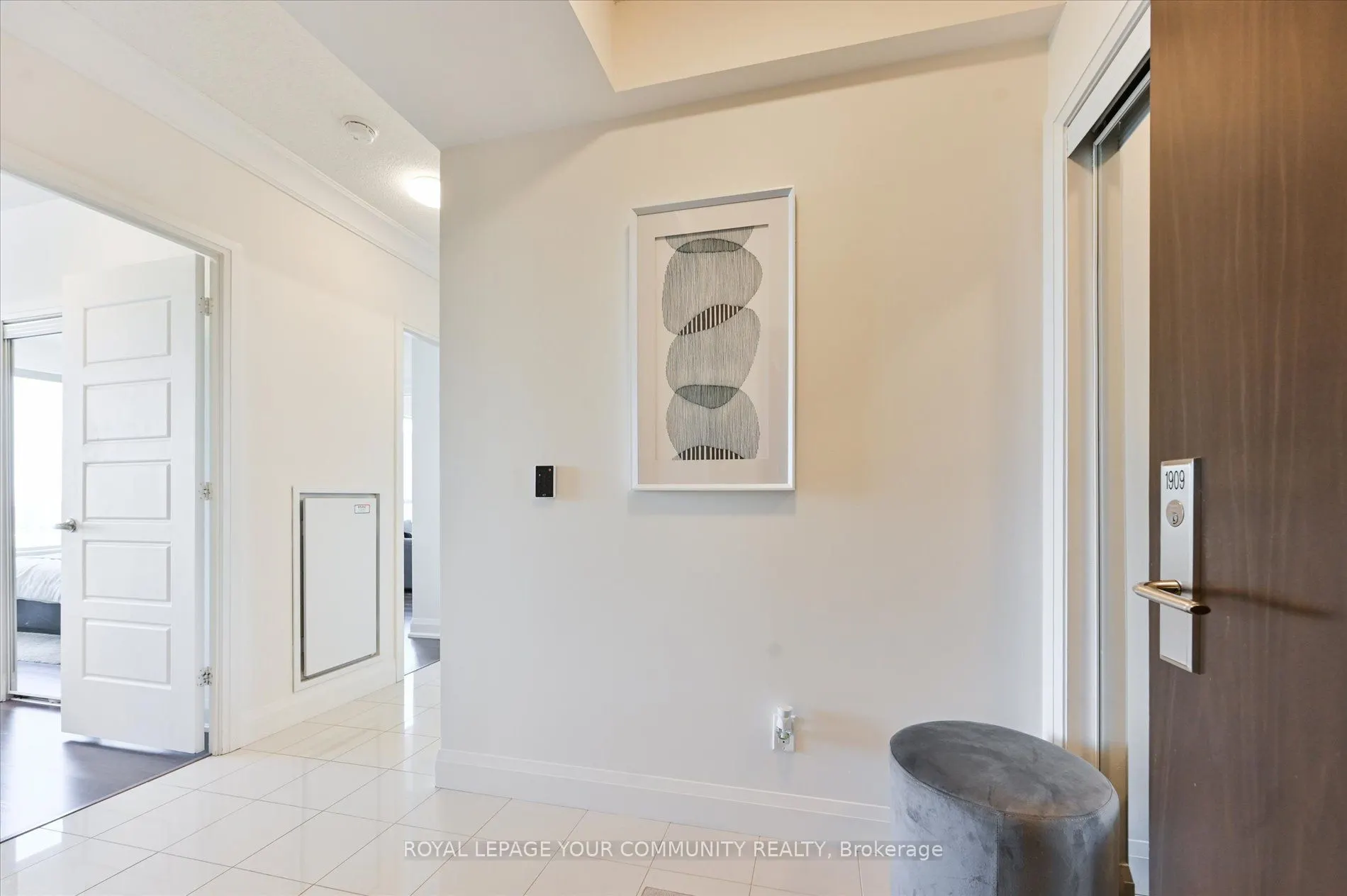 68 Canterbury Place, #1909