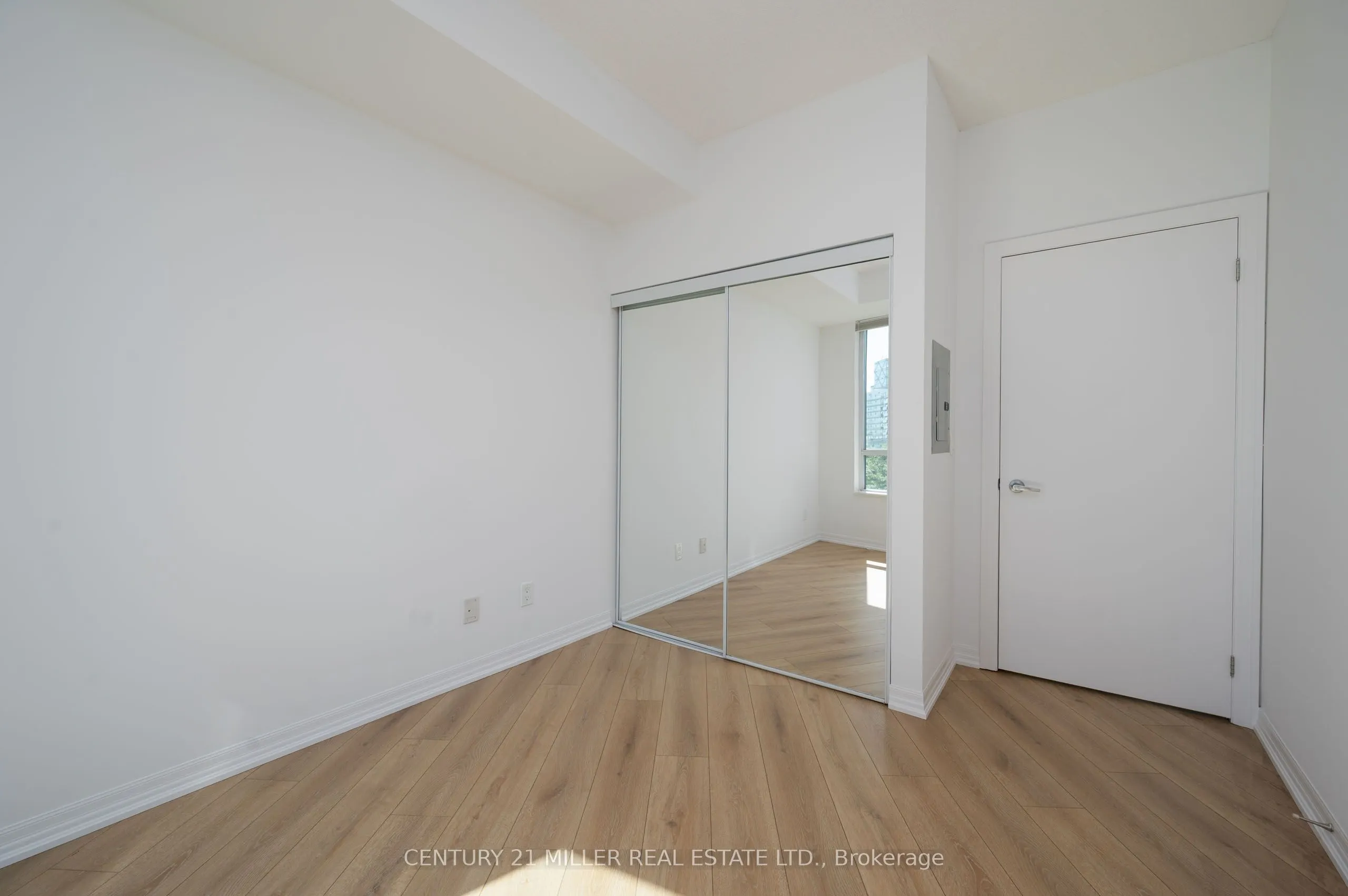 16 Yonge Street, #310