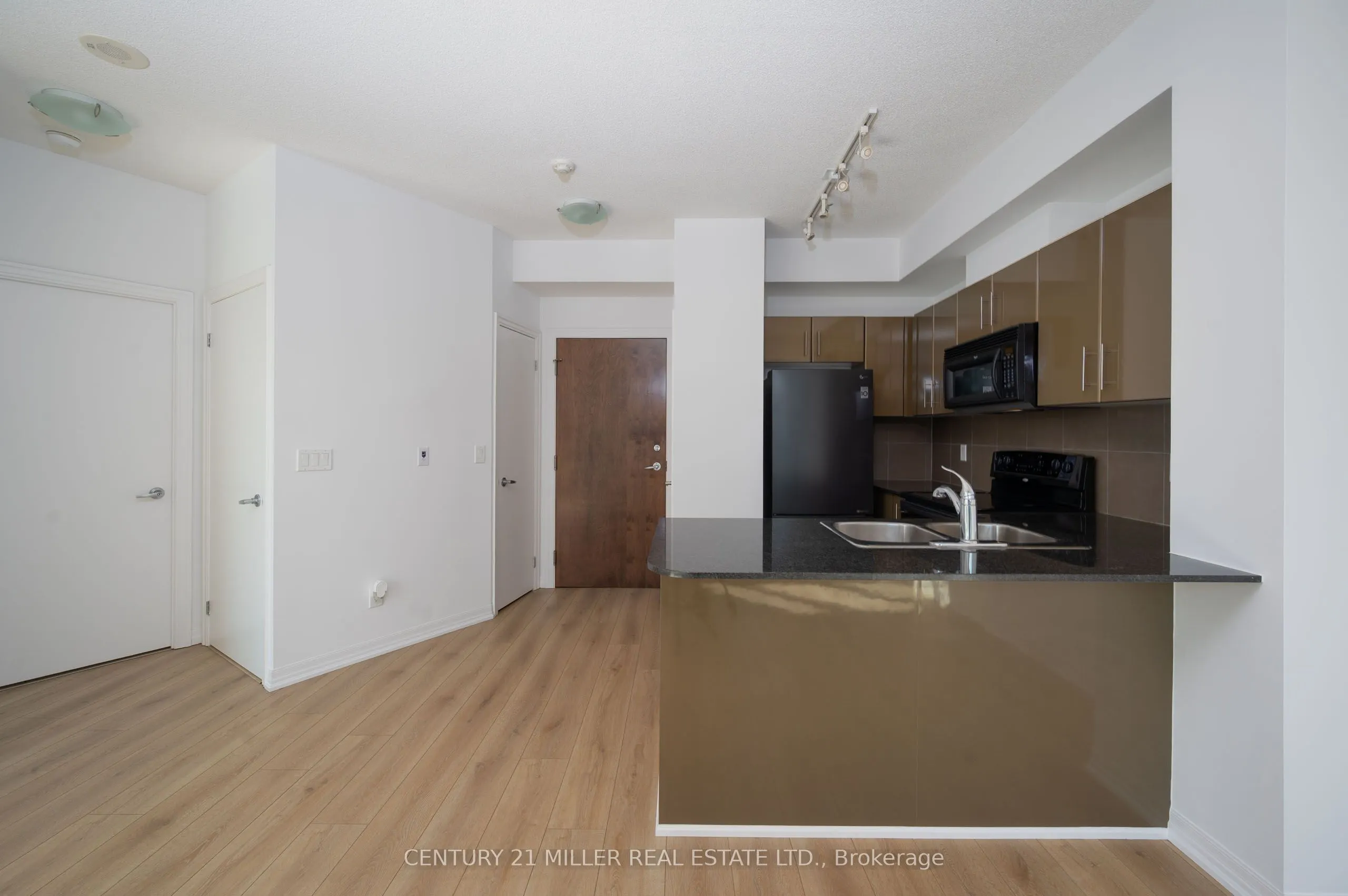 16 Yonge Street, #310