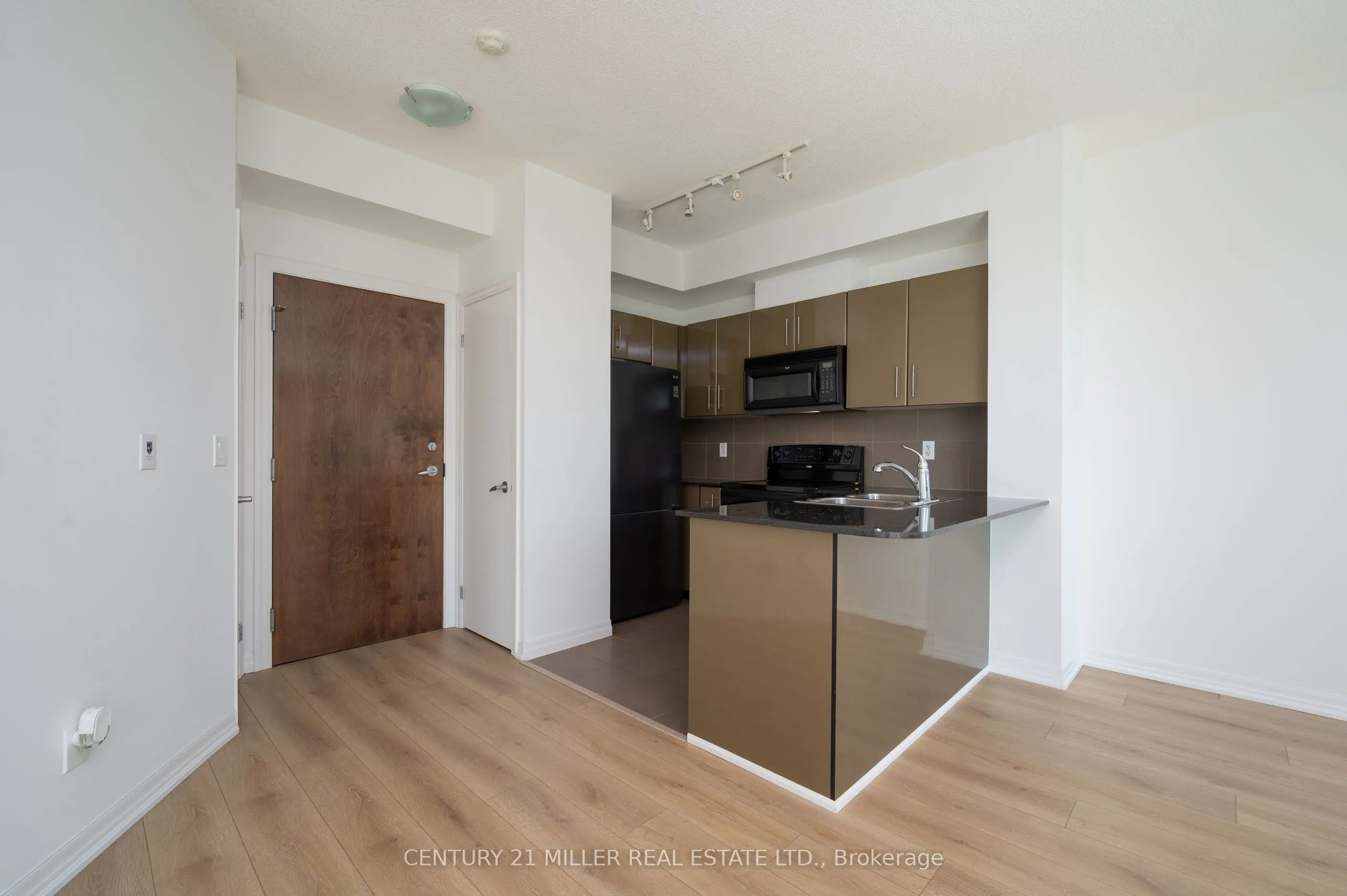 16 Yonge Street, #310