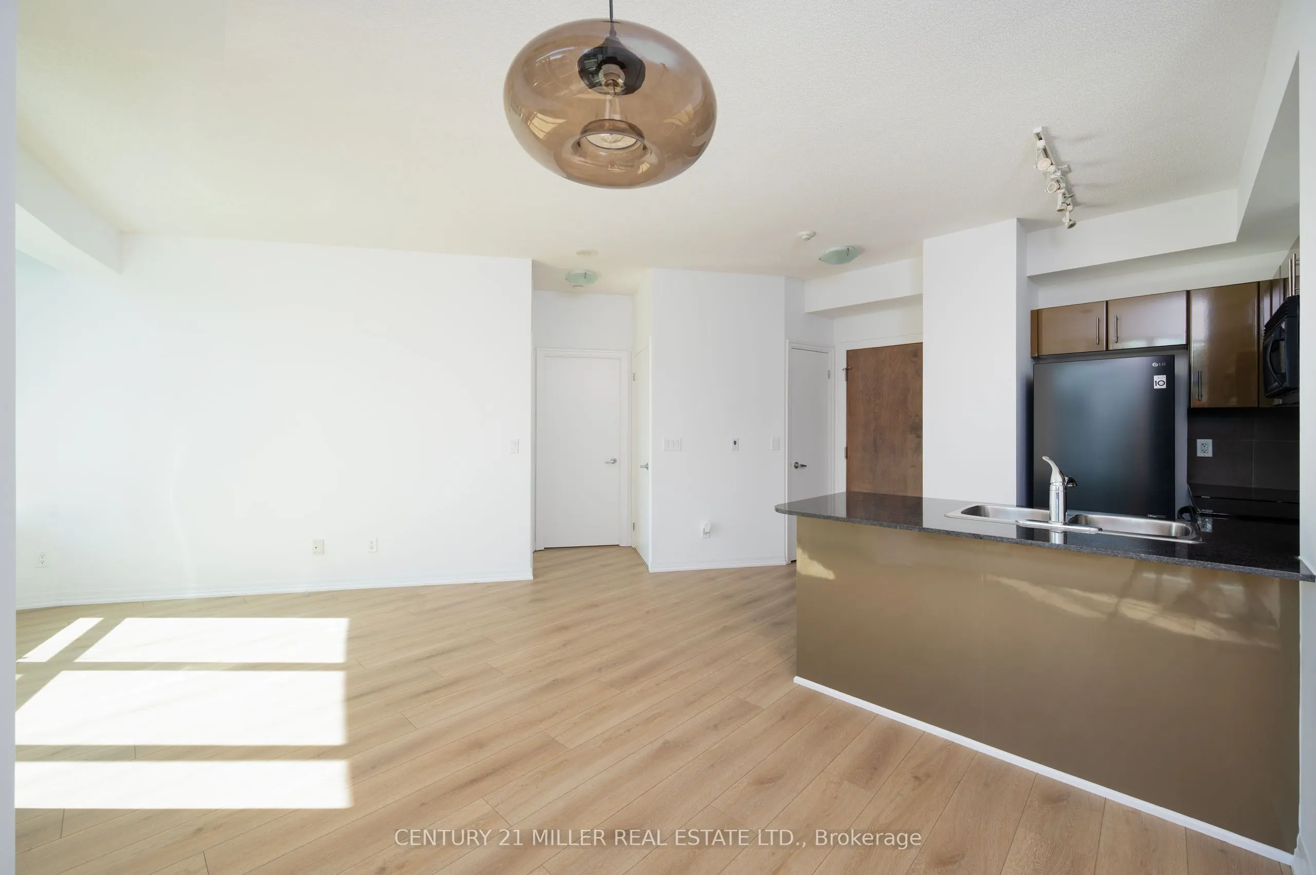 16 Yonge Street, #310