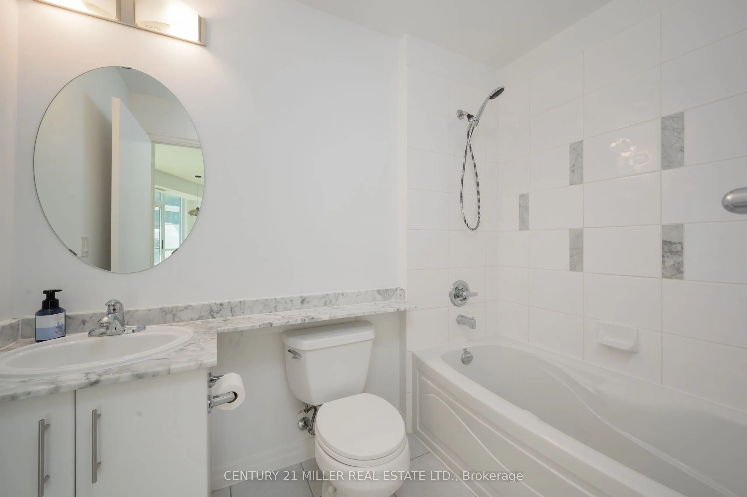16 Yonge Street, #310
