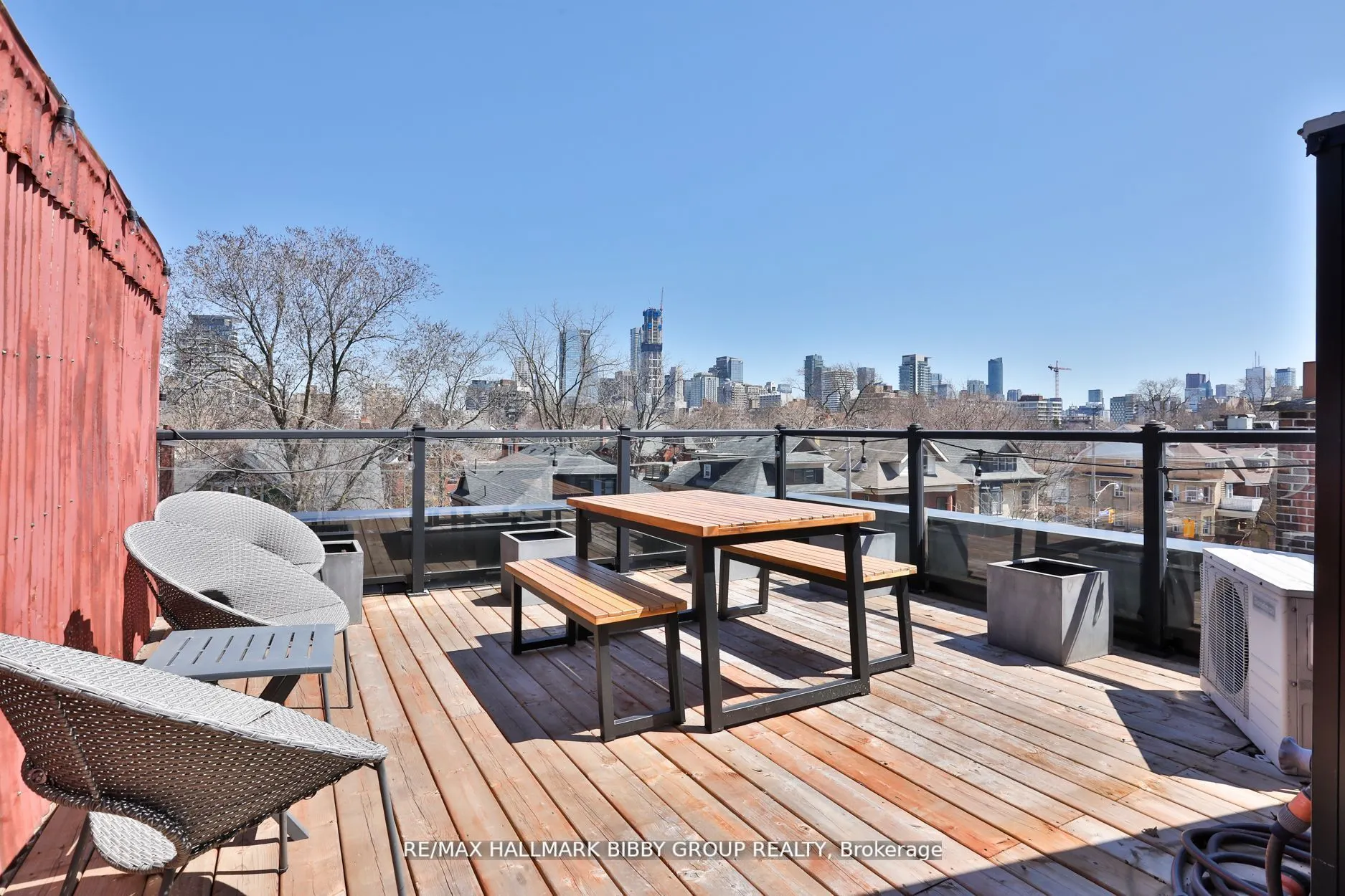 126 Spadina Road, #4