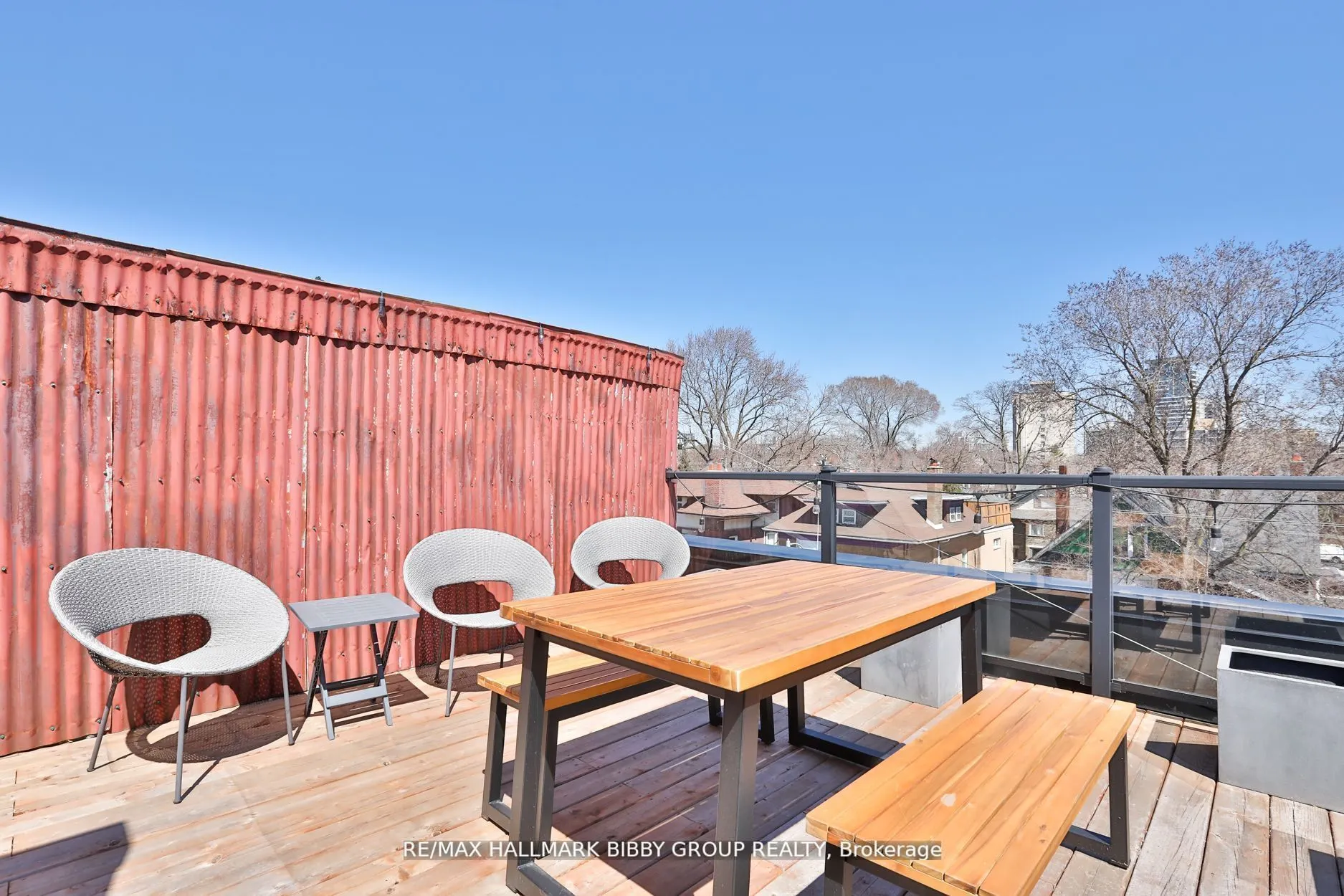 126 Spadina Road, #4