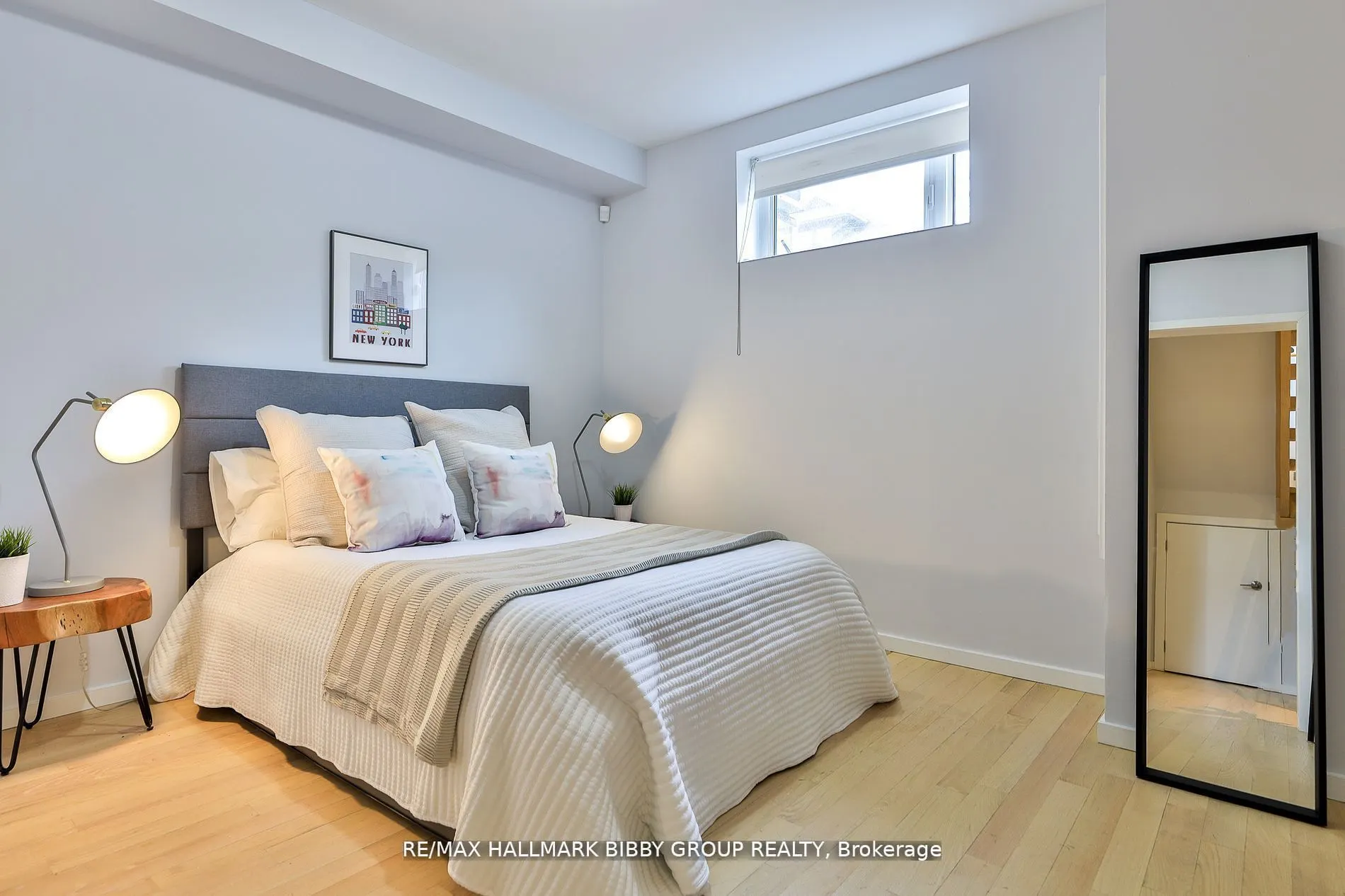 126 Spadina Road, #4