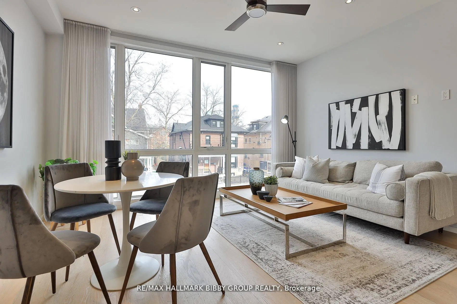126 Spadina Road, #4