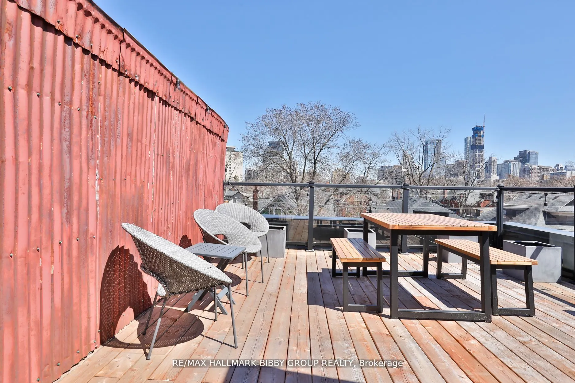 126 Spadina Road, #4